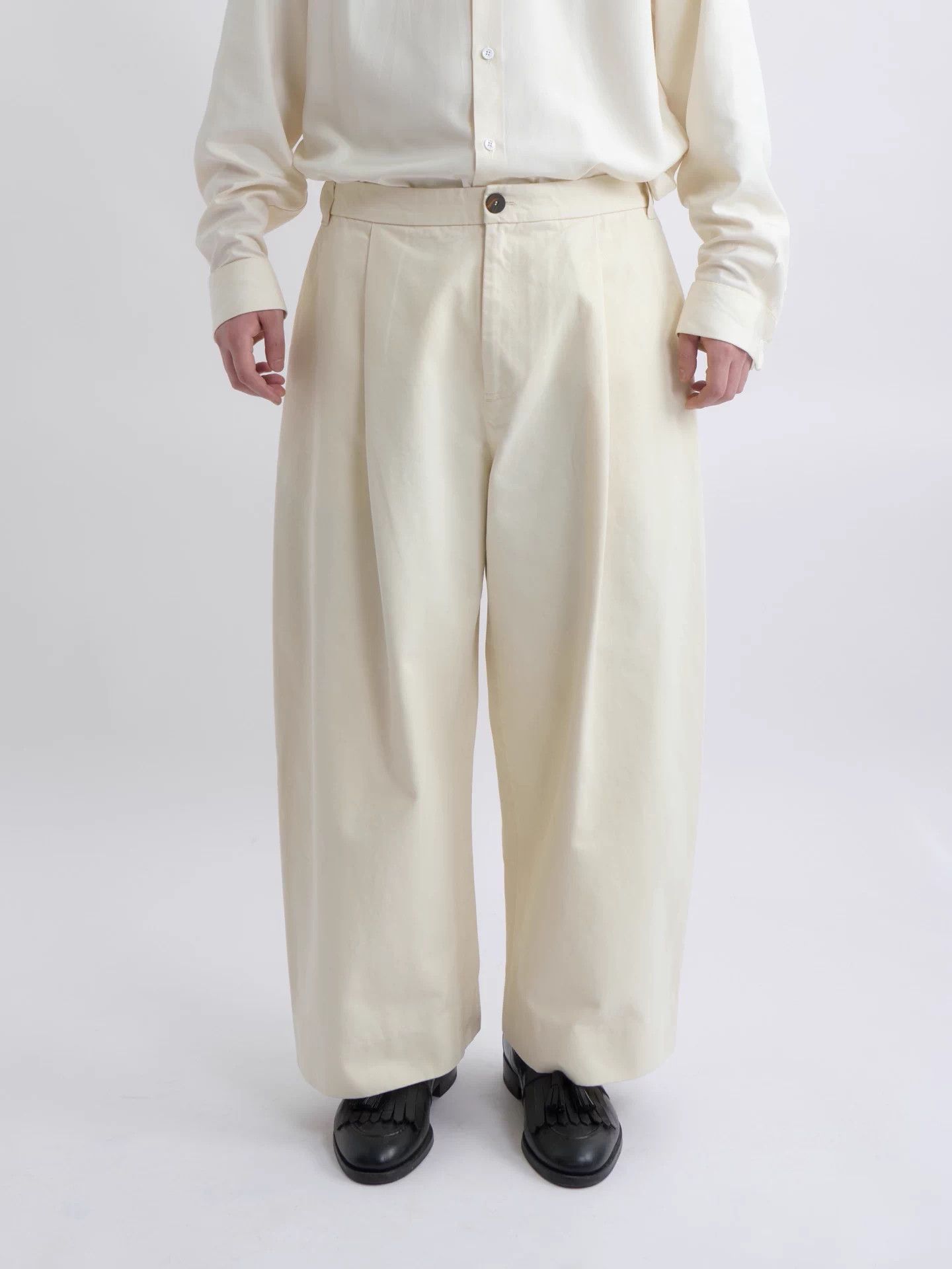 Studio Nicholson STUDIO NICHOLSON cream high waist ultra wide leg pants XL Size US 36 / EU 52 - 1 Thumbnail