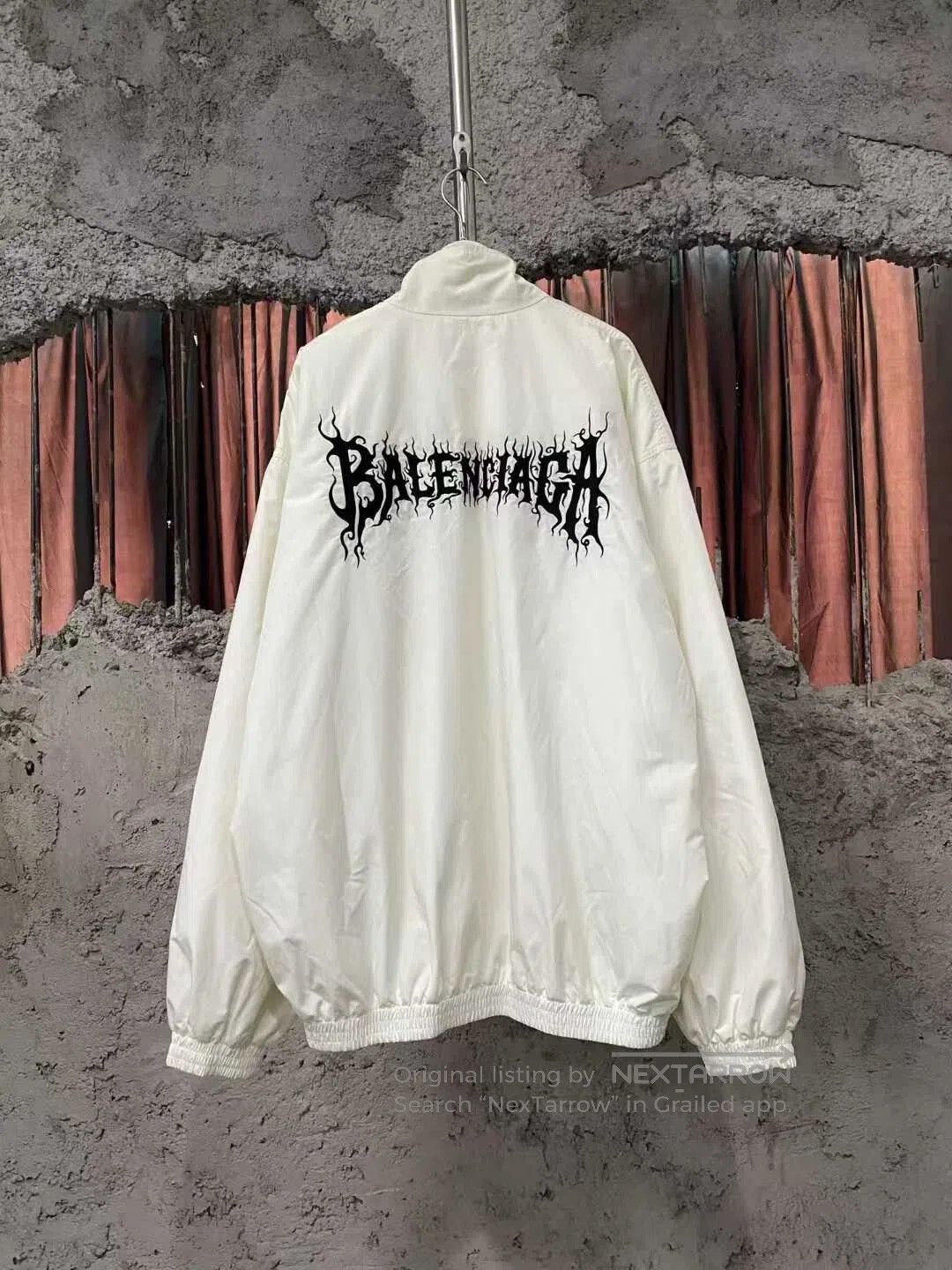 Balenciaga Balenciaga White Embroidered Logo Fleece Jacket. Size XS / US 0-2 / IT 36-38 - 1 Thumbnail
