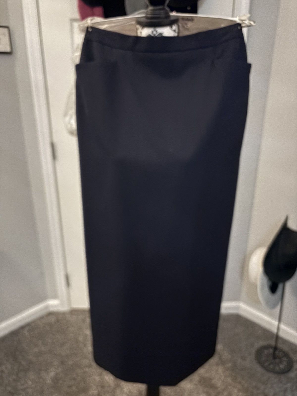 Evan Picone Evan Picone size 12 navy blue skirt Size 34" / US 12 / IT 48 - 3 Thumbnail