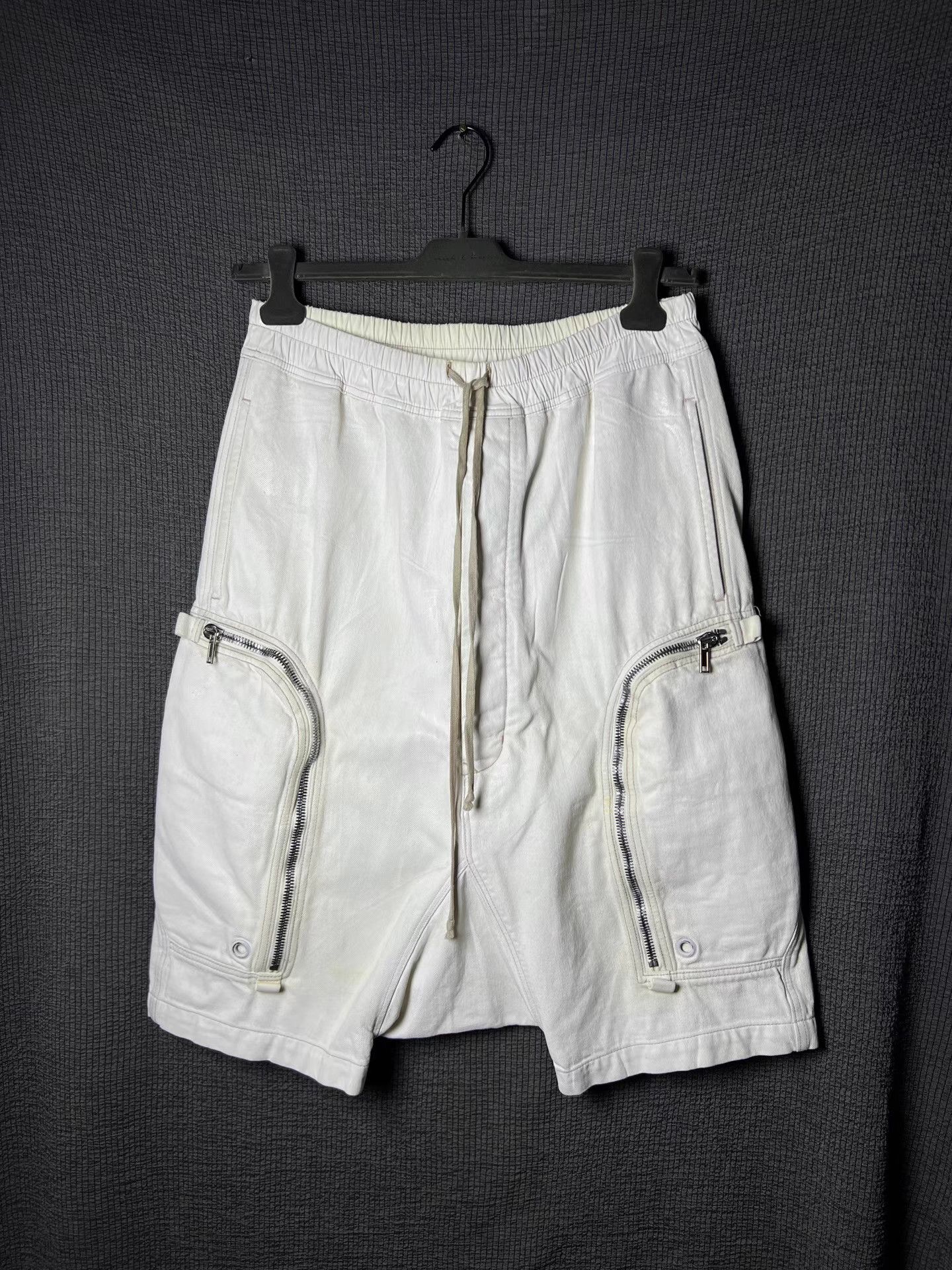 Rick Owens Rick Owens mainline waxed cargo shorts. Size US 32 / EU 48 - 1 Thumbnail