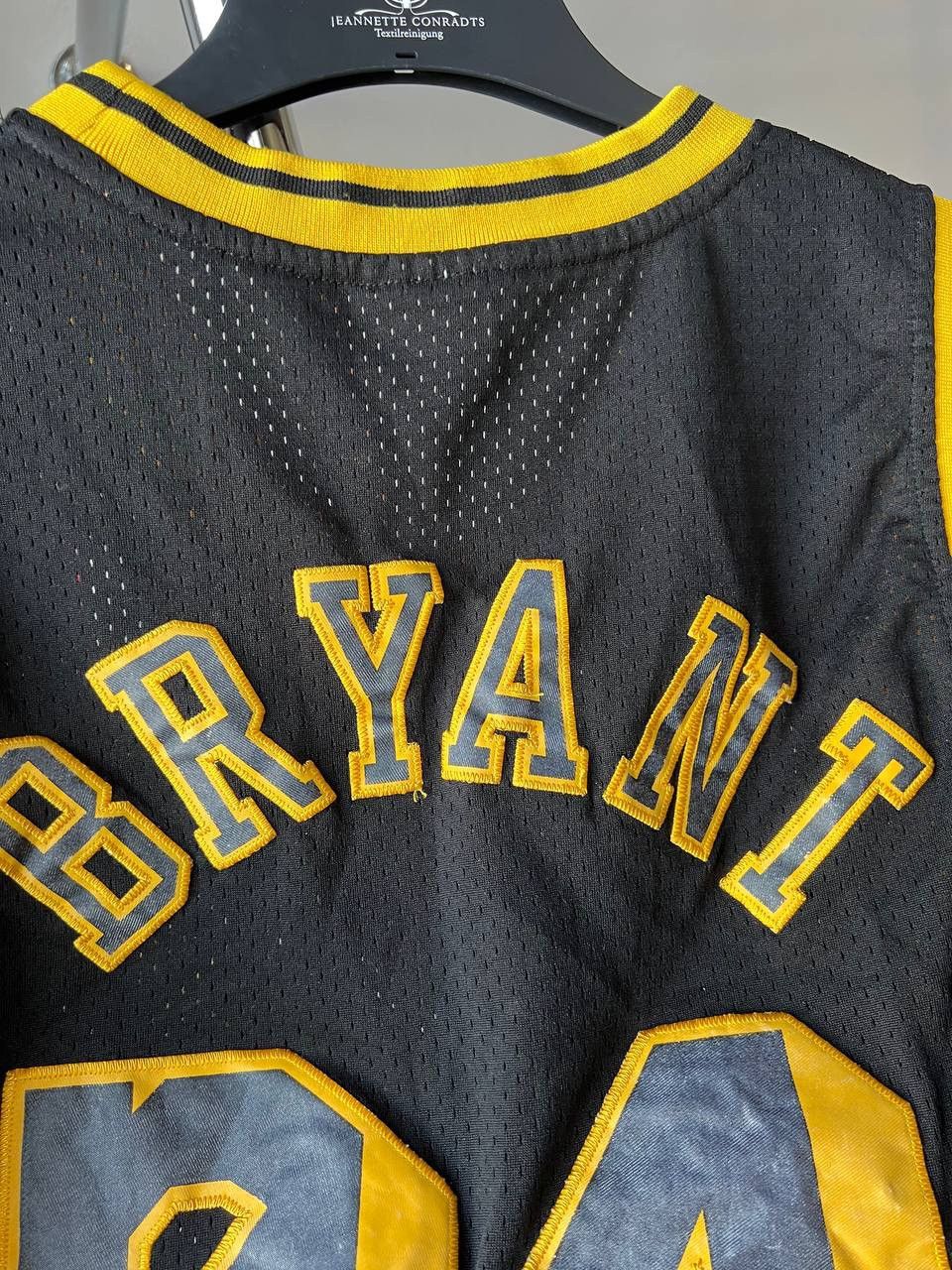 NBA LOS ANGELES LAKERS #8 BRYANT ADIDAS BASKETBALL JERSEY RETRO Size US M / EU 48-50 / 2 - 16 Thumbnail