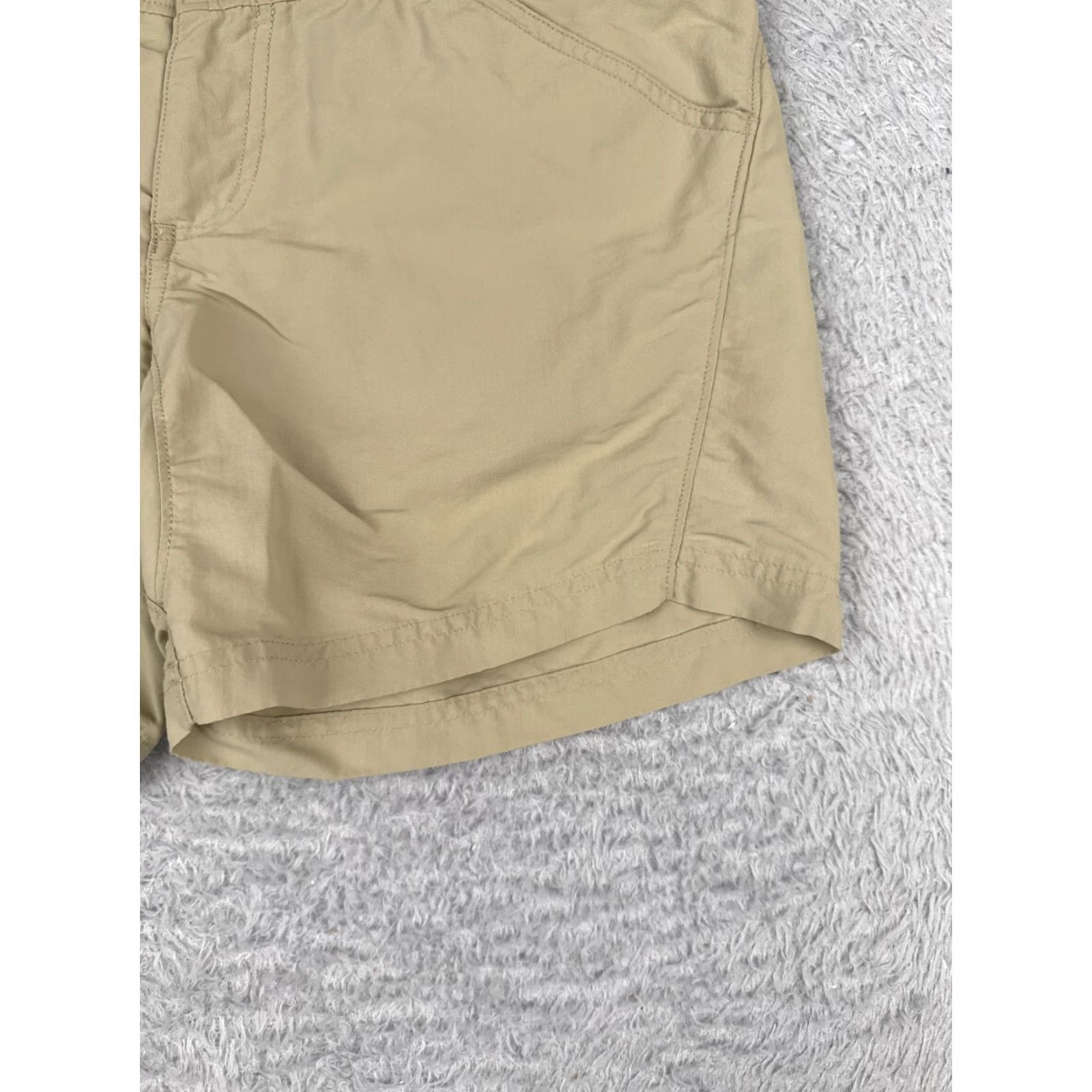 Vintage Columbia Shorts Women Small Beige PFG Coral Compass Chino Hiking Boating XL4452 Size 28" / US 6 / IT 42 - 2 Thumbnail