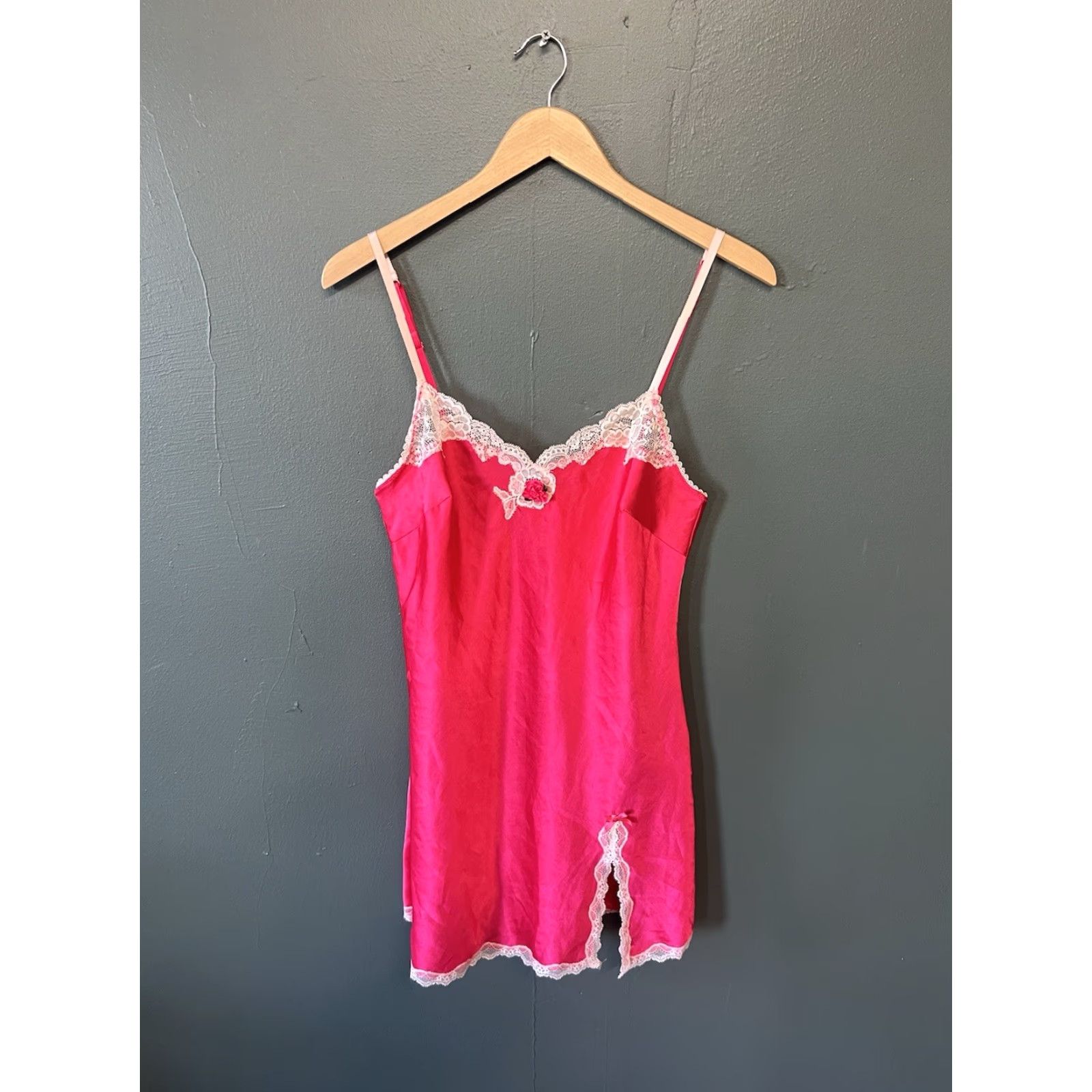 Victoria's Secret VINTAGE Victoria's Secret Womens Pink Sleeveless Sleep Top Size Small Size S / US 4 / IT 40 - 2 Thumbnail