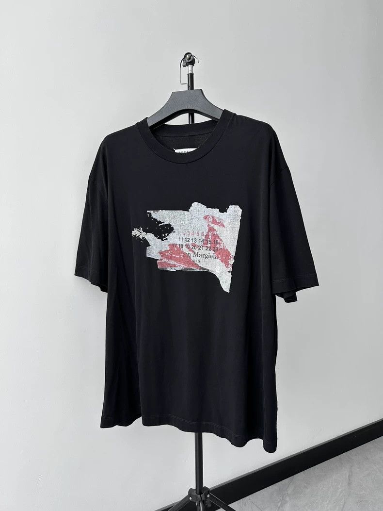 Maison Margiela Maison Margiela S/S19 Graphic T-Shirt Size US L / EU 52-54 / 3 - 1 Thumbnail