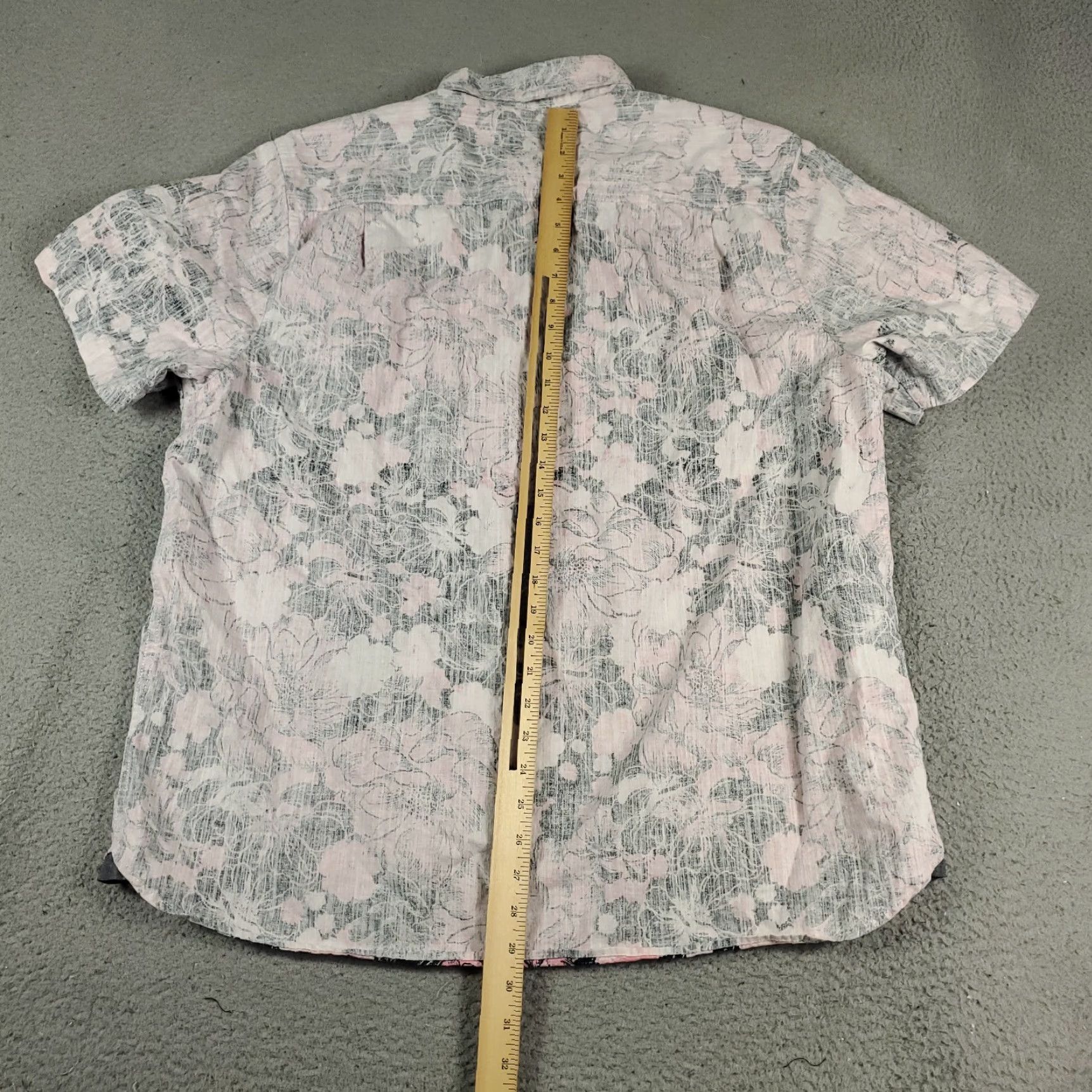 Tommy Bahama Tommy Bahama Shirt Mens Size XL Pink Floral Reverse Print Button Up Short Sleeve Size US XL / EU 56 / 4 - 3 Thumbnail