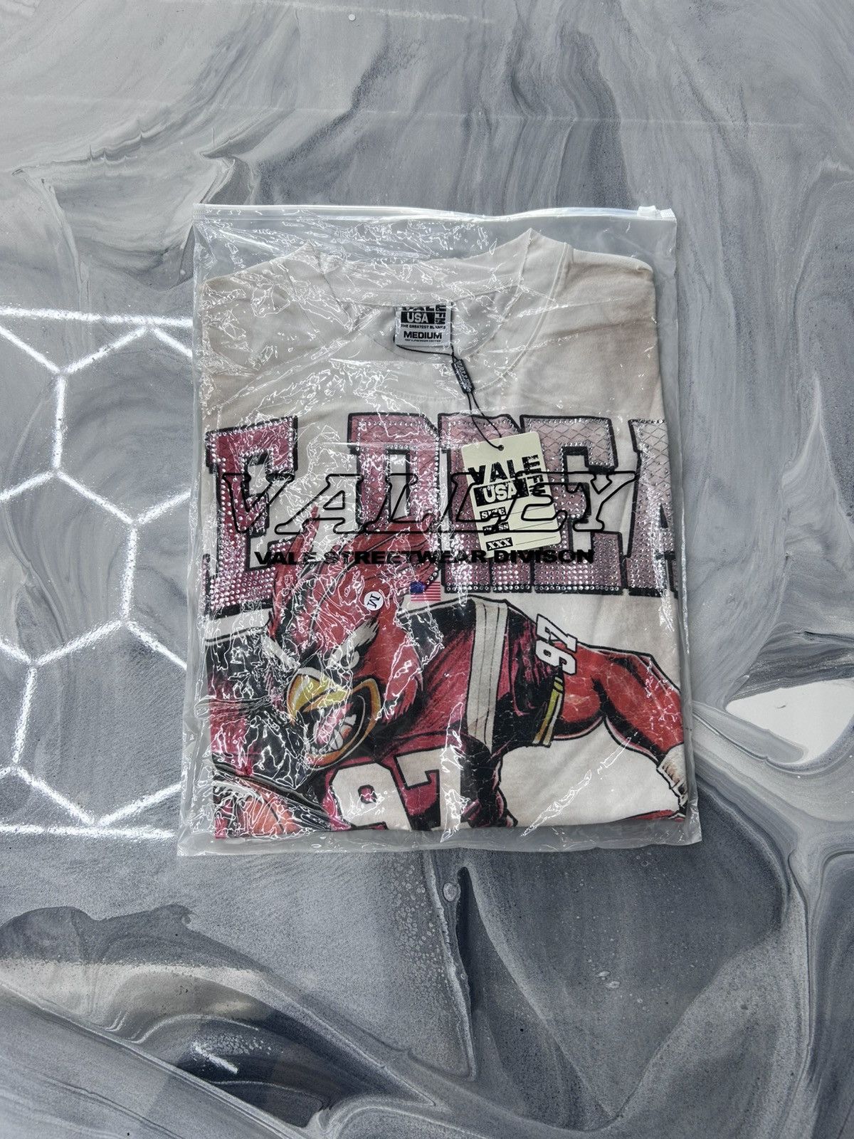 Vale Vale Falcon Bling Tee Cream Red Size M Size US M / EU 48-50 / 2 - 8 Thumbnail