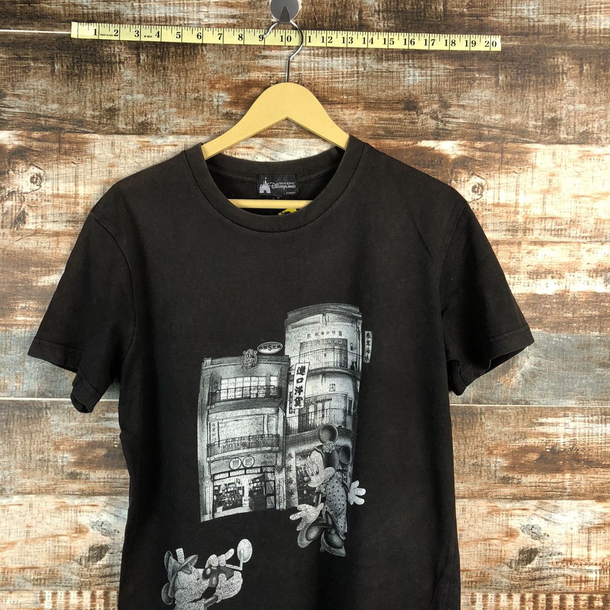Disney Disney Hong Kong Black T-Shirt #A2290 Size US M / EU 48-50 / 2 - 2 Thumbnail
