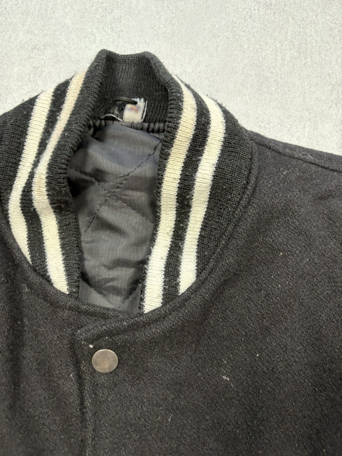 Vintage Vintage Los Angeles Lakers Varsity Bomber Jacket Wool UK Size US M / EU 48-50 / 2 - 6 Thumbnail