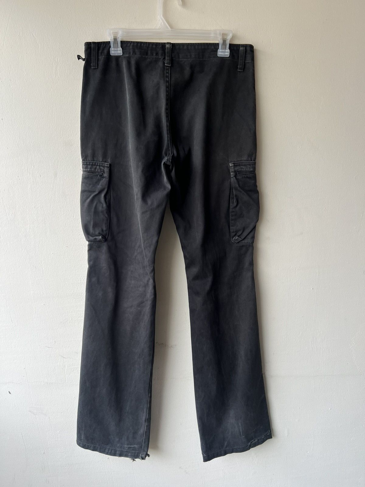 wjk WJK Japan Distressed Sun Faded Black Cargo Trouser Pant Size US 30 / EU 46 - 3 Thumbnail