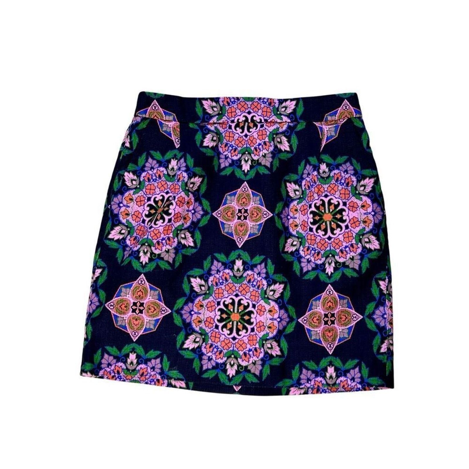 J.Crew J. Crew Straight Pencil Pockets Medallions Navy Skirt 0 Size 25" / US 0 / IT 36 - 1 Thumbnail