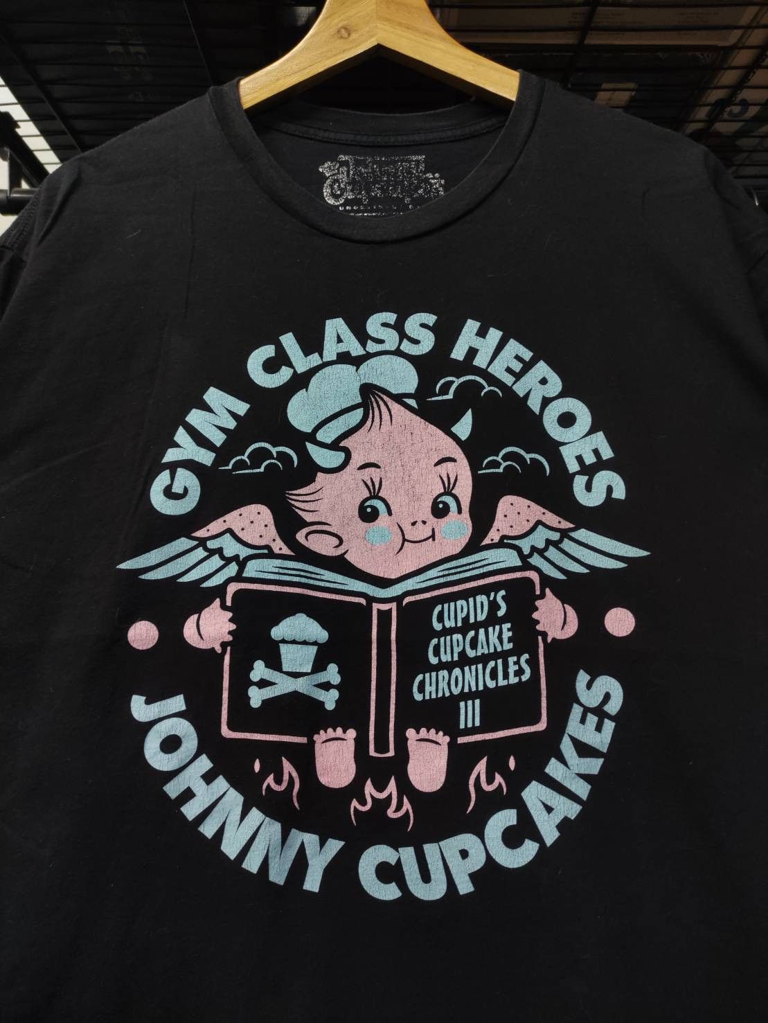 Johnny Cupcakes Johnny Cupcakes x Gym Class Heroes Limited Edition T-Shirt Size US XL / EU 56 / 4 - 1 Thumbnail