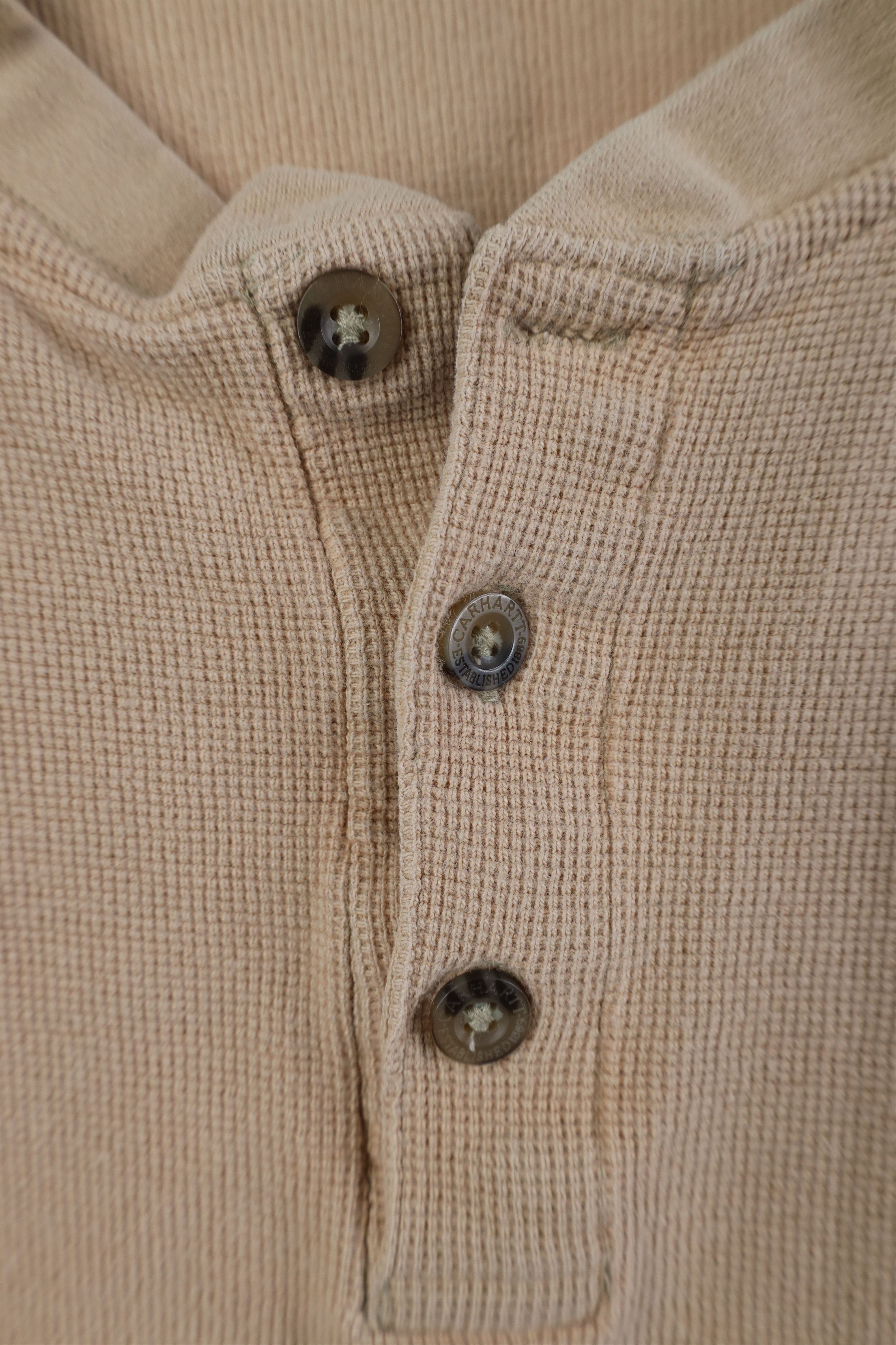 Carhartt Vintage Y2K Carhartt Waffle Knit Henley T-Shirt Khaki Size US XL / EU 56 / 4 - 6 Thumbnail