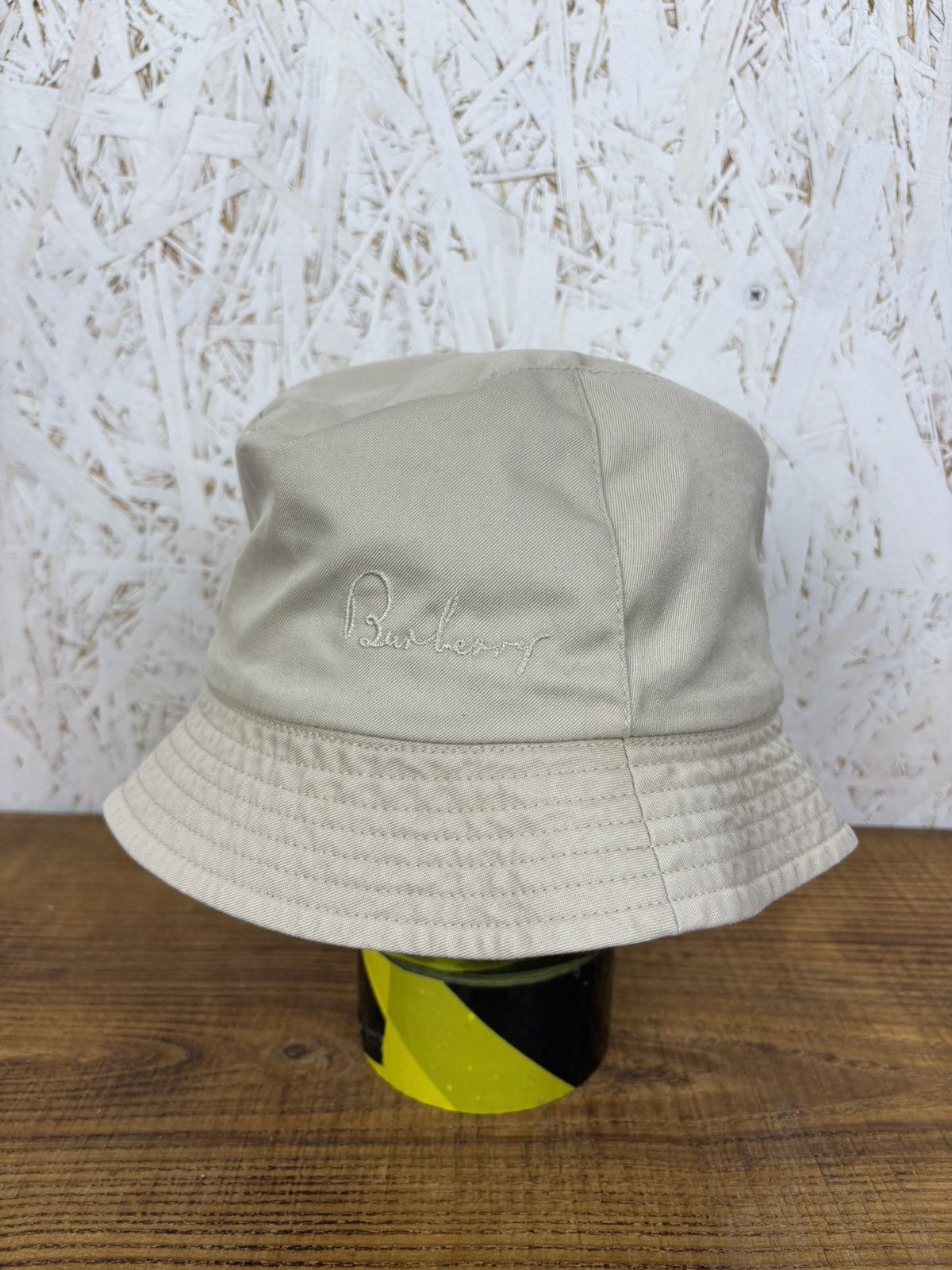 Burberry Burberry Big Nova Check Reversible Bucket Hat Beige Size ONE SIZE - 6 Thumbnail