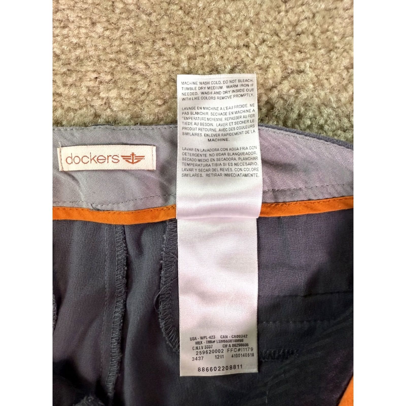 Dockers DOCKERS Women’s Capri Pants Gray Size 4 Flat Front Mid Rise Size 27" / US 4 / IT 40 - 7 Thumbnail