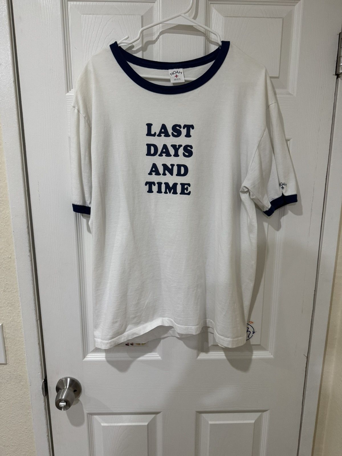 Noah Last Days and Time T-shirt Size US L / EU 52-54 / 3 - 1 Thumbnail