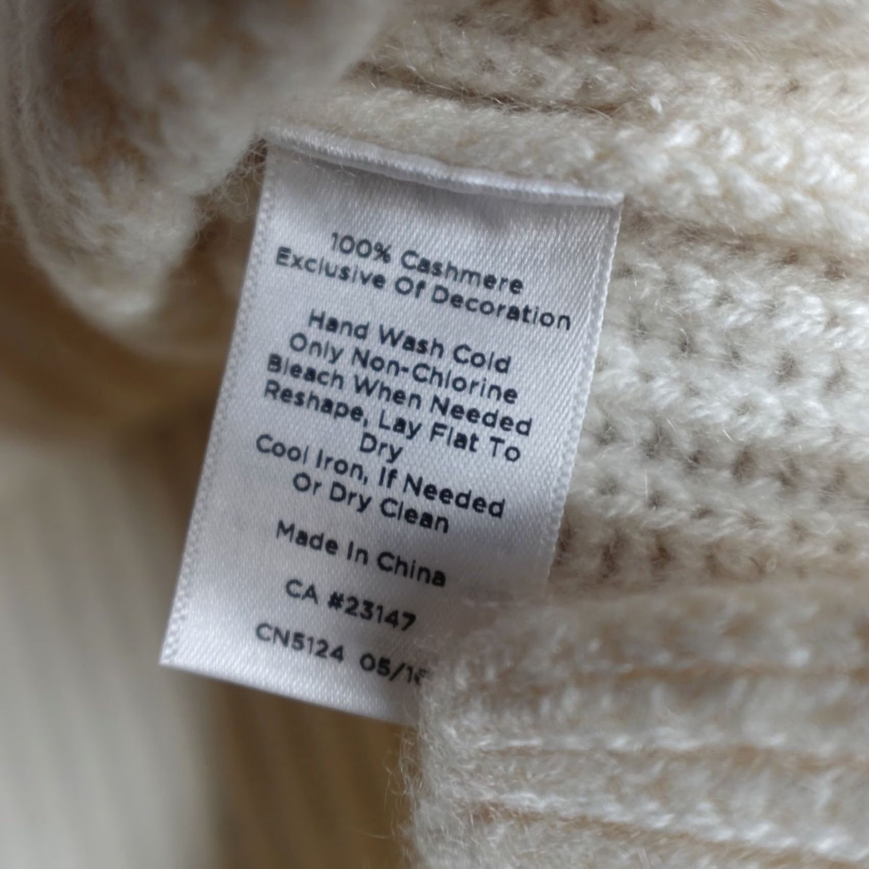 Talbots Talbots Sweater Large Beige Cable-Knit Cashmere Cowl Neck NEW READ Pullover Womens L Beige Cashmere Knit Pullover M L-NEW Read Size L / US 10 / IT 46 - 4 Thumbnail
