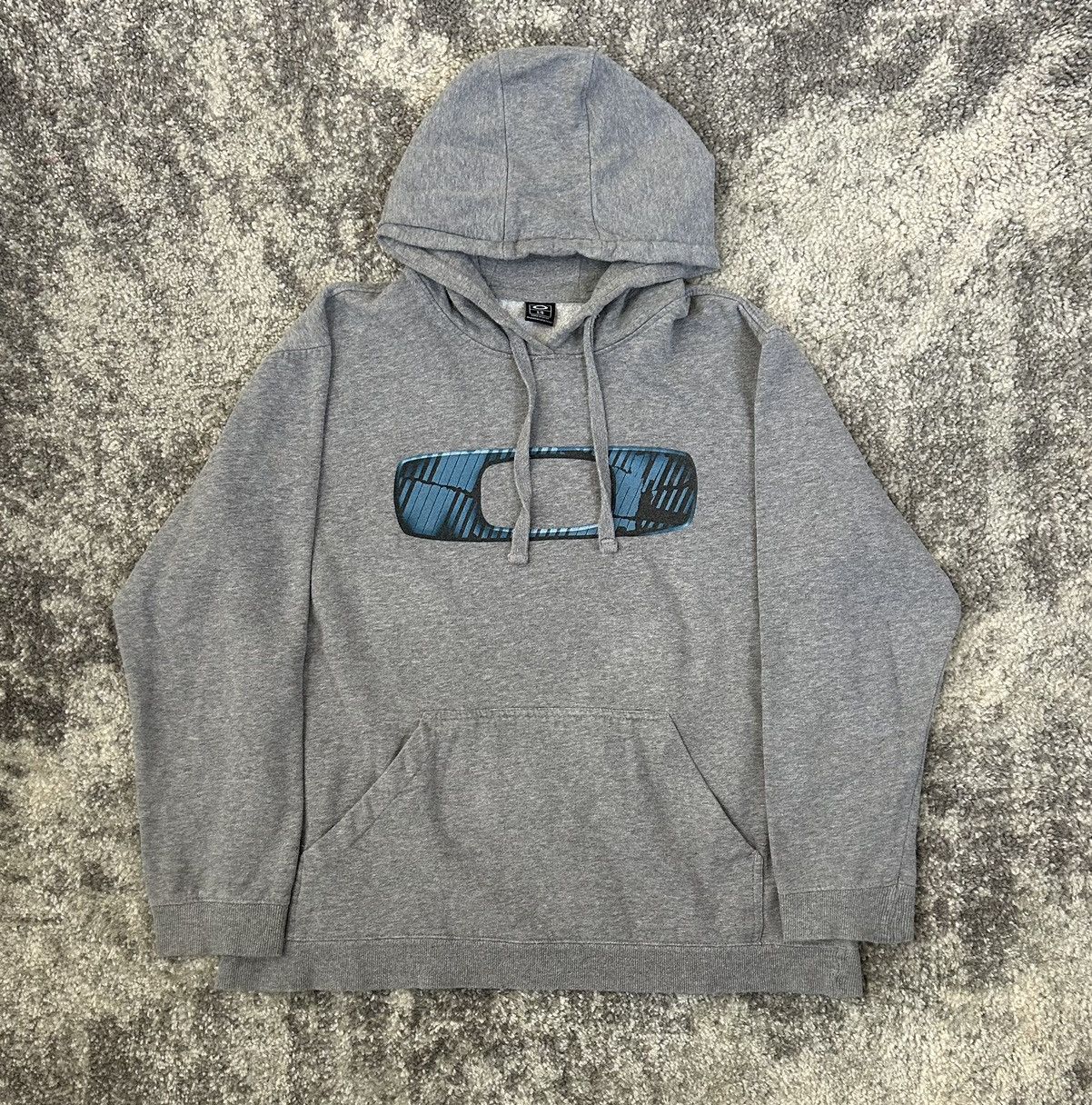 XL 2000s Oakley Sweatshirt