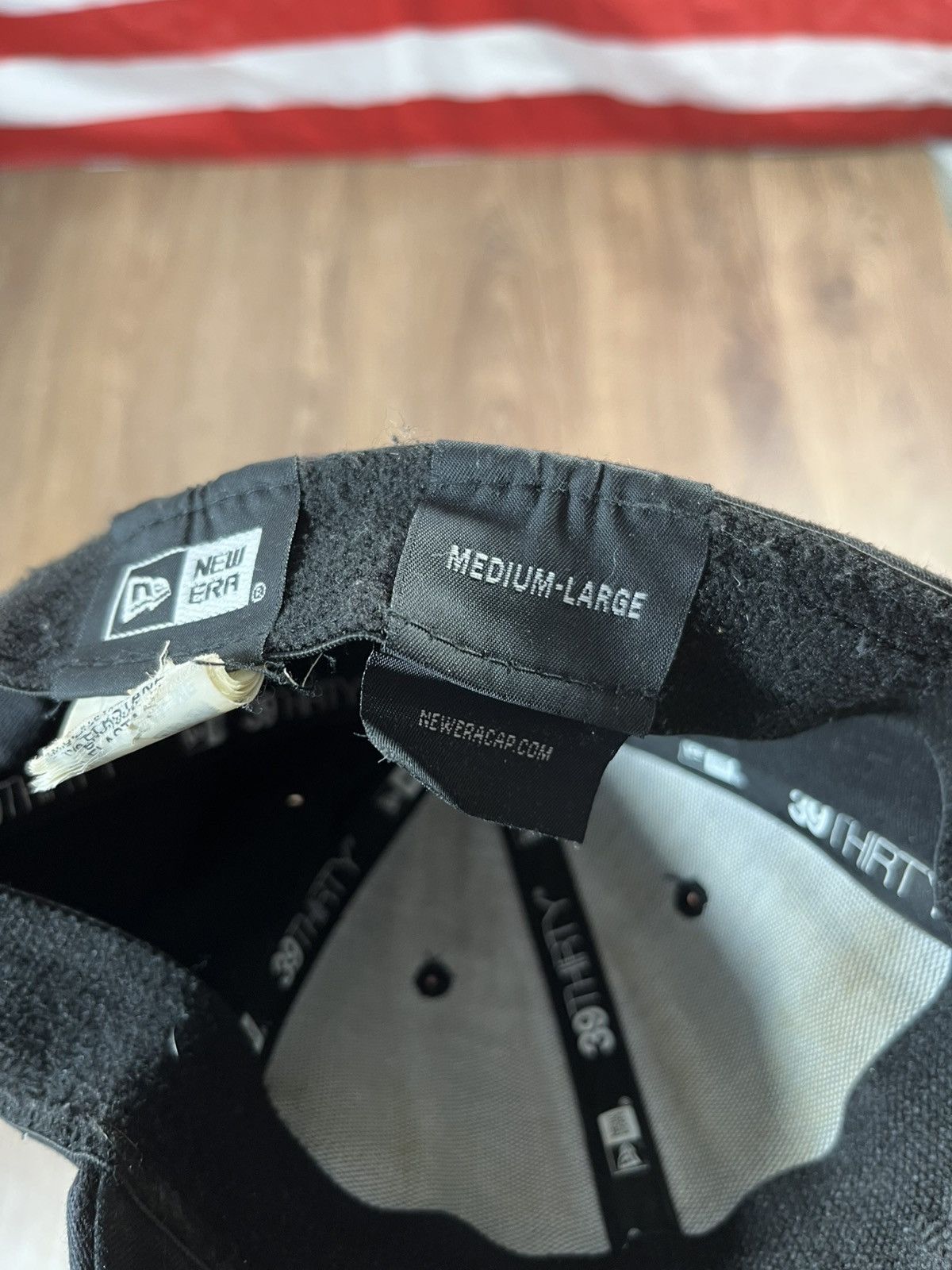 Oakley Oakley & New Era Cap Metal Logo Vintage Size 32 - 10 Thumbnail