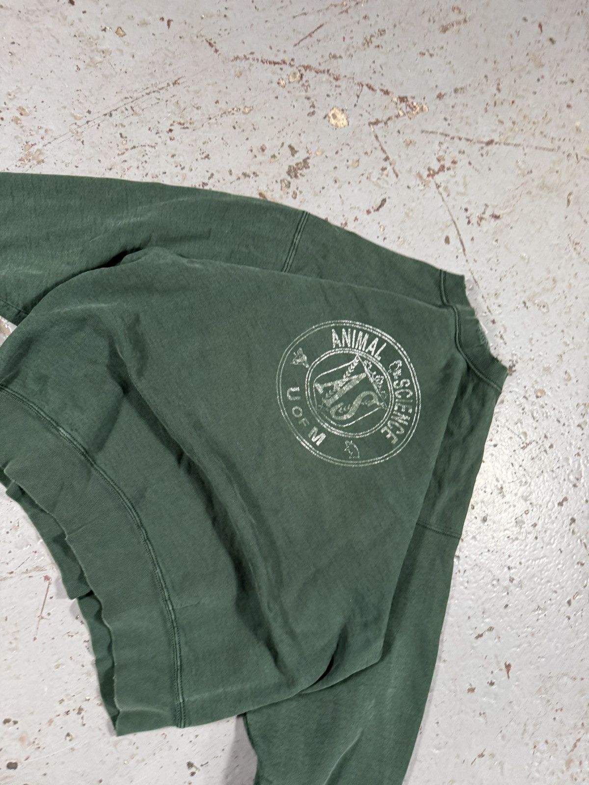 NCAA Vintage Faded Animal Science U Of M Crewneck Sweater Size US L / EU 52-54 / 3 - 3 Thumbnail