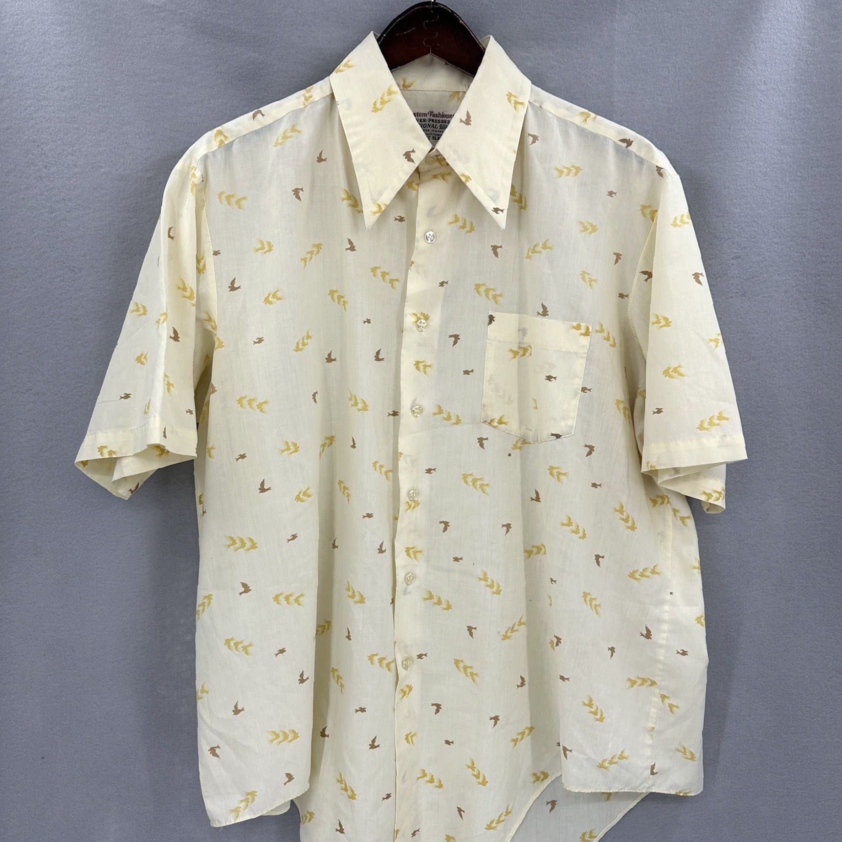 Vintage Custom Fashioned-Ever Pressed Shirt Mens L VTG Floral Short Sleeve Button-Up Collared Wing 17 Preppy Birds Flower All Seasons Yellow Size US M / EU 48-50 / 2 - 2 Thumbnail