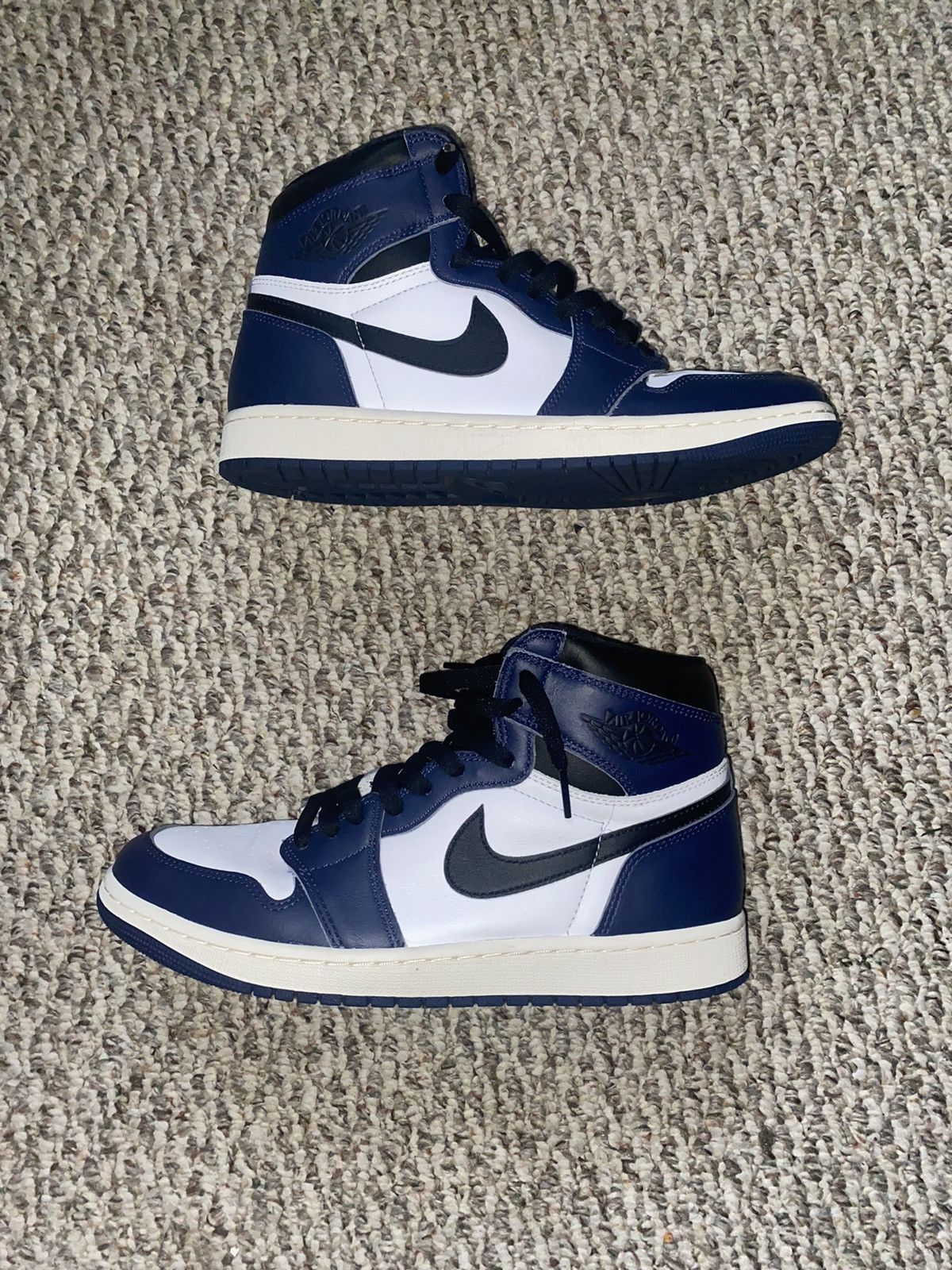 Jordan Brand × Nike Jordan 1 Retro High Og Midnight Navy Size US 9.5 / EU 42-43 - 1 Thumbnail