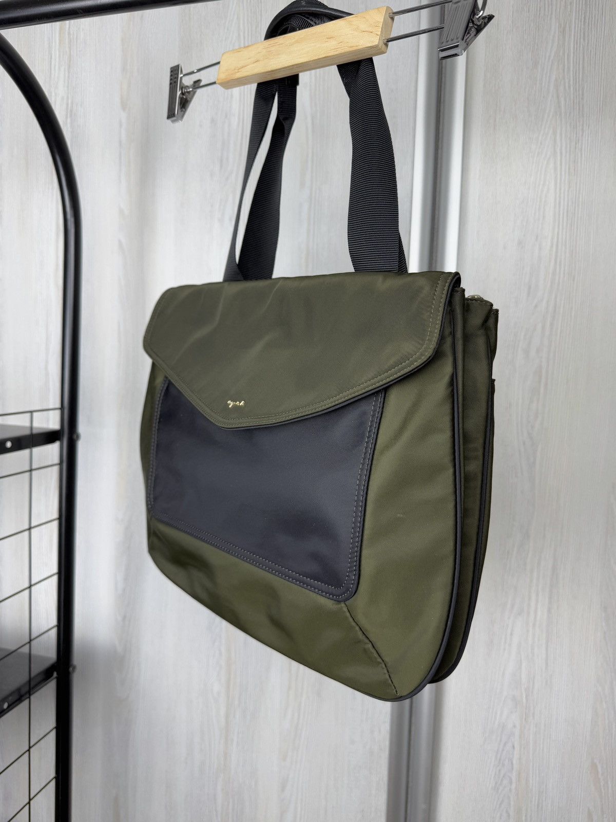 agnes b. agnes b. olive green/black nylon flap shoulders bag Size ONE SIZE - 5 Thumbnail