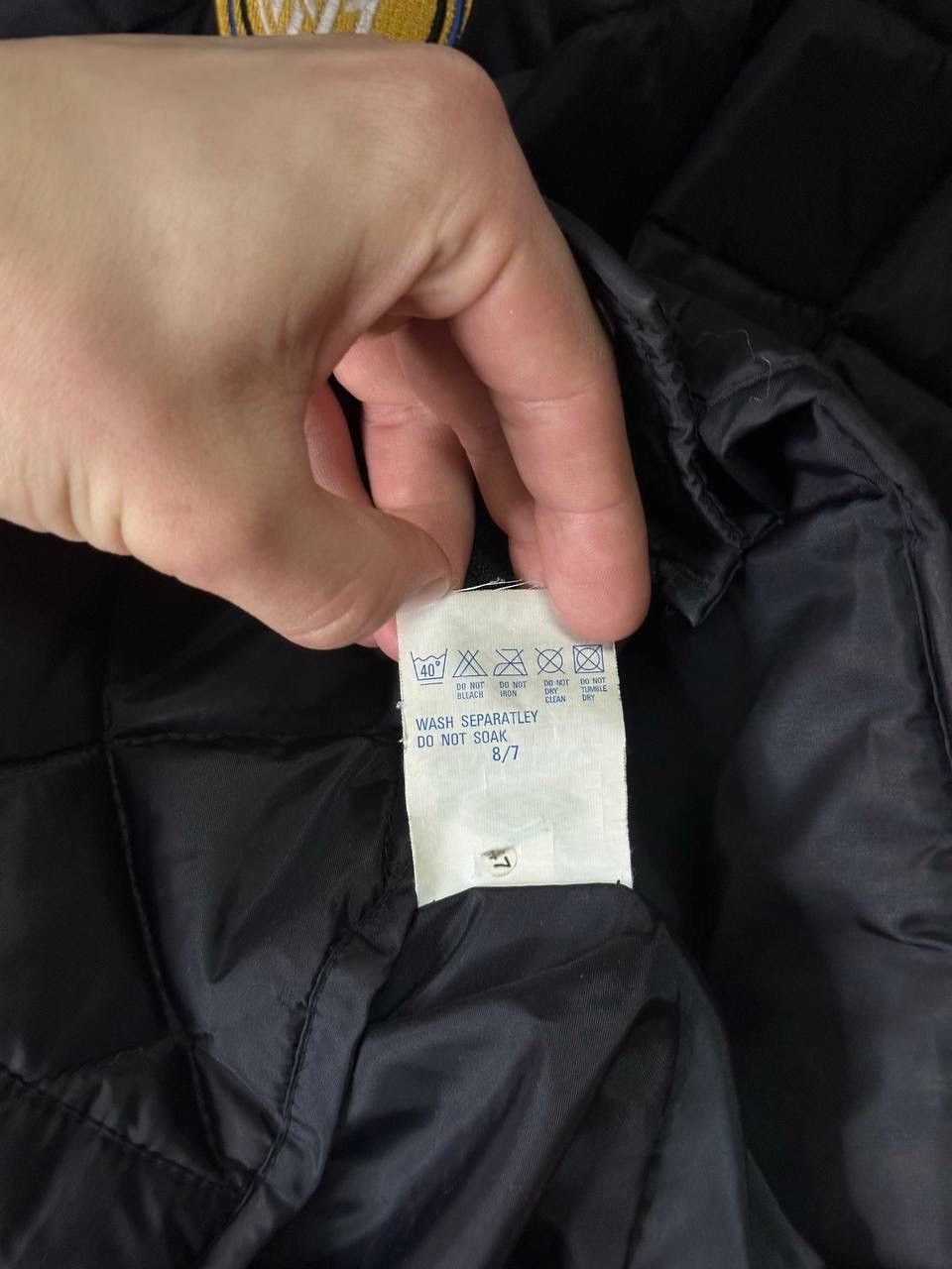 Umbro Umbro FC Inter Milan Soccer Quilted Jacket Black L Vintage Size US L / EU 52-54 / 3 - 12 Thumbnail