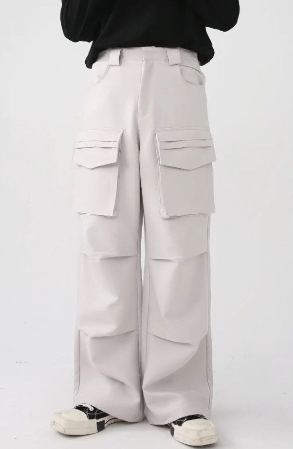 image of White Color Casual Cargo Pant, Men's (Size 31)