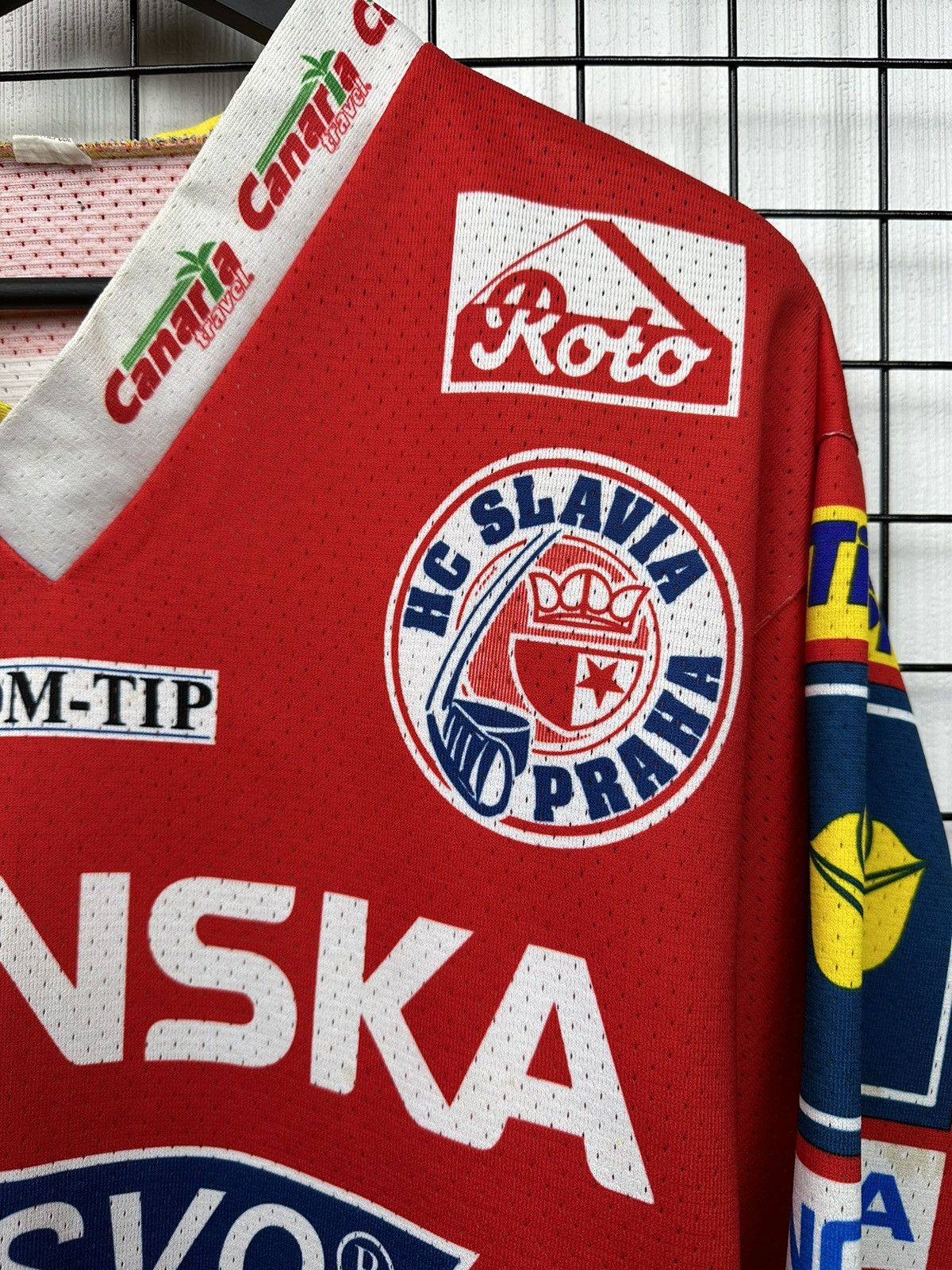 Vintage HC Slavia Praha #15 Stumpel jersey 2004-05 Hockey Men S Red Size US S / EU 44-46 / 1 - 6 Thumbnail