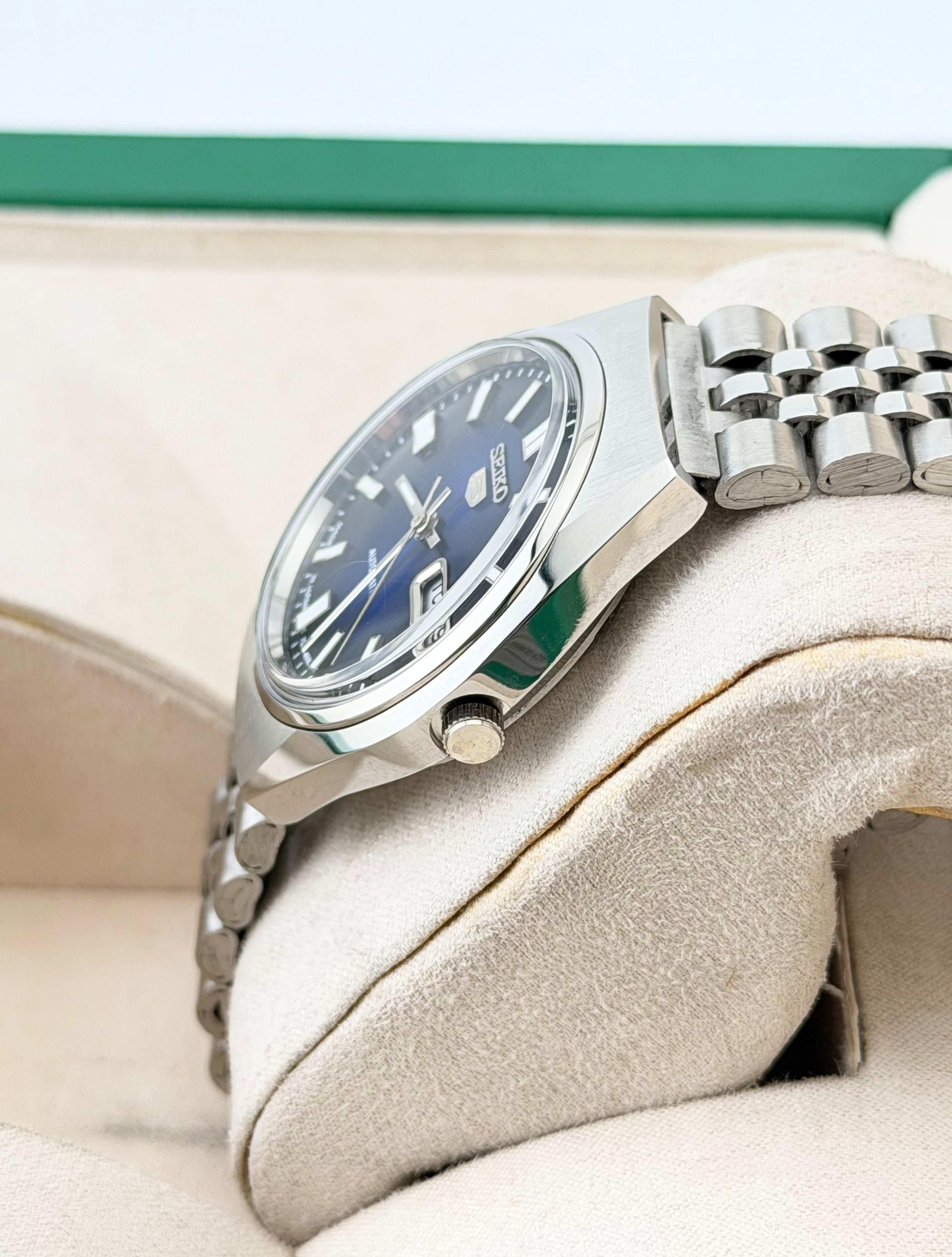 Seiko Vintage Men's Wrist Automatic Watch|Blue Dial Size 36 - 6 Thumbnail