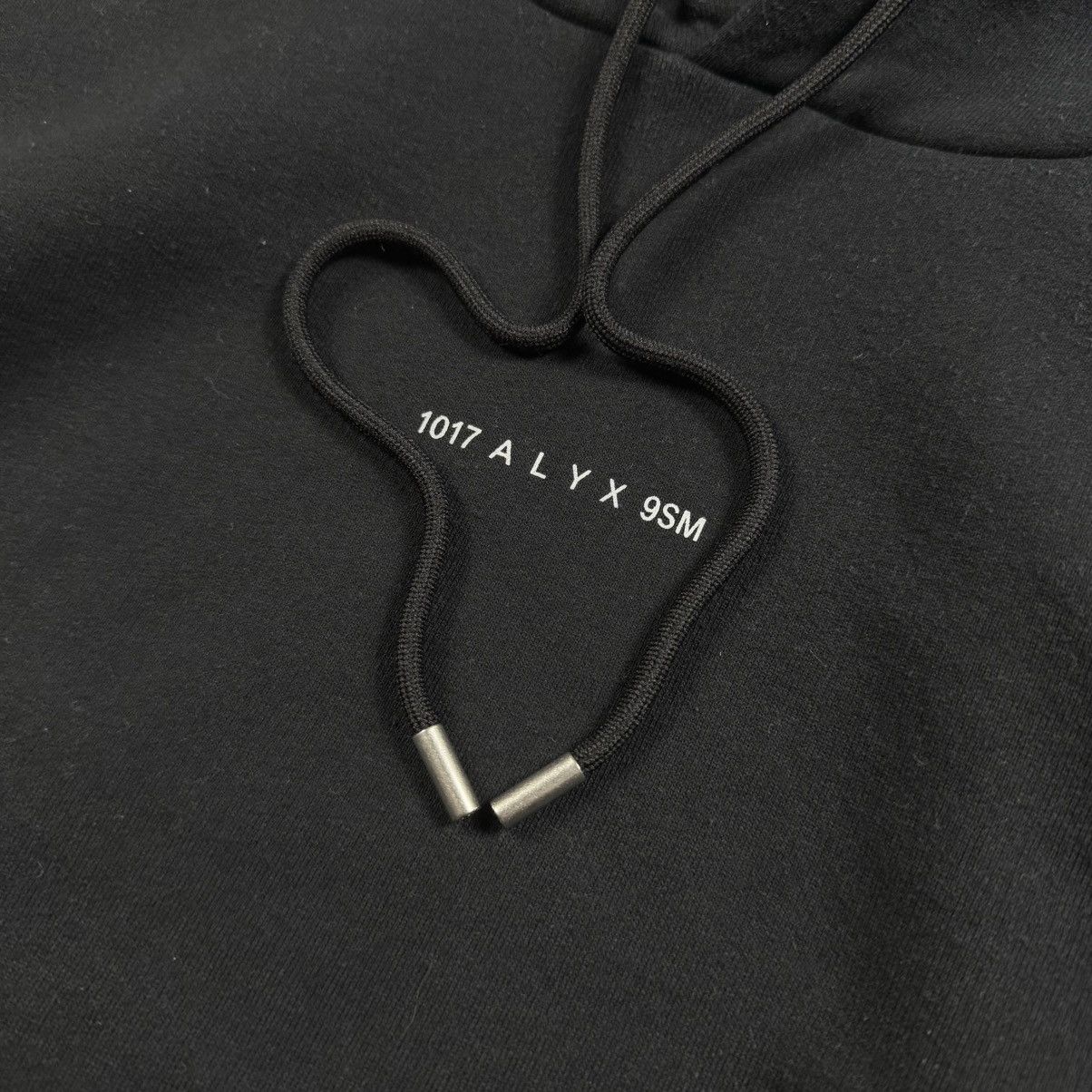1017 ALYX 9SM 1017 ALYX 9SM Hoodie central logo Size US S / EU 44-46 / 1 - 3 Thumbnail