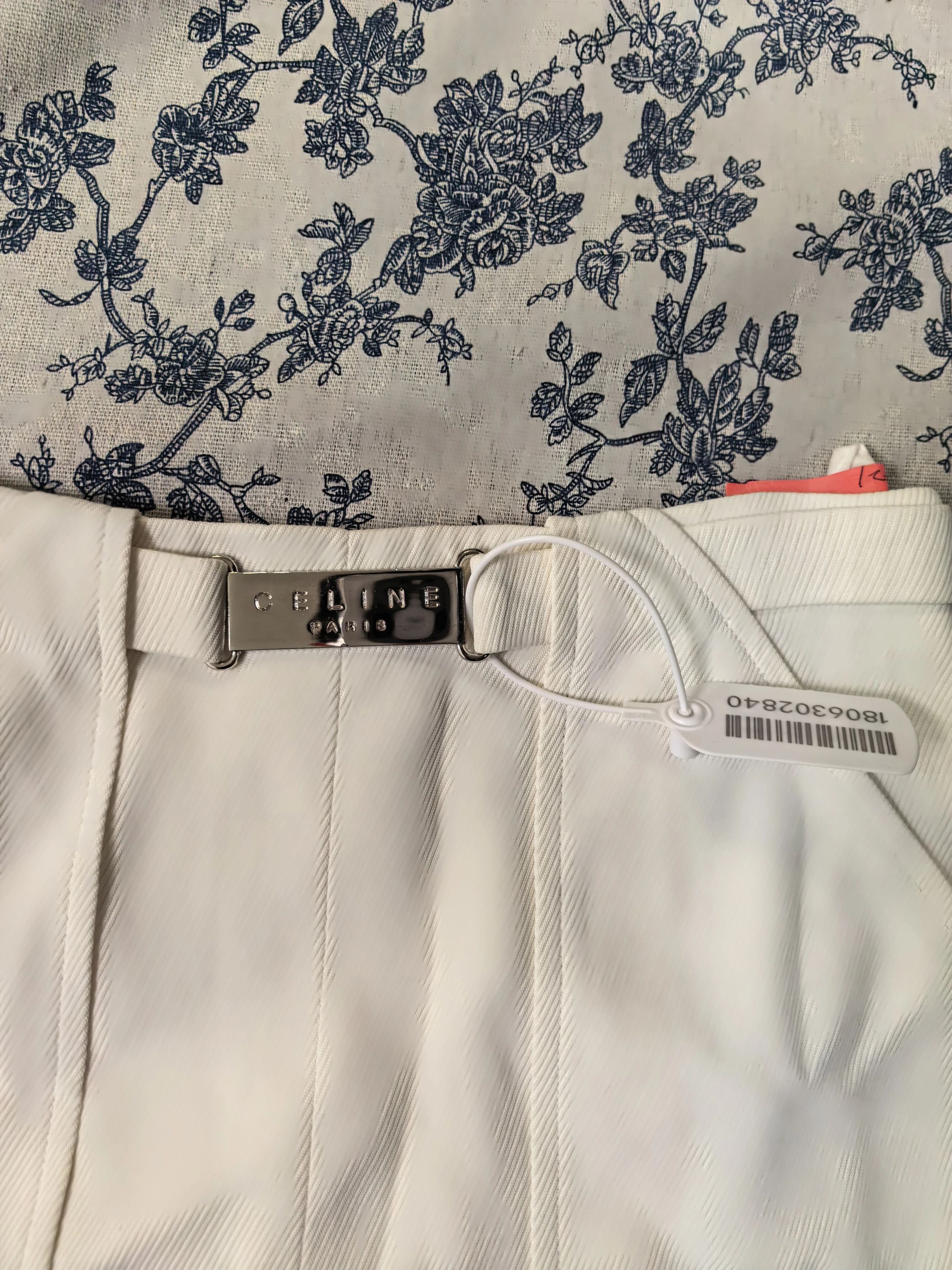 Celine Celine White A-Line Skirt w/ Metal Waist Tag 38 Size 26" / US 2 / IT 38 - 2 Thumbnail