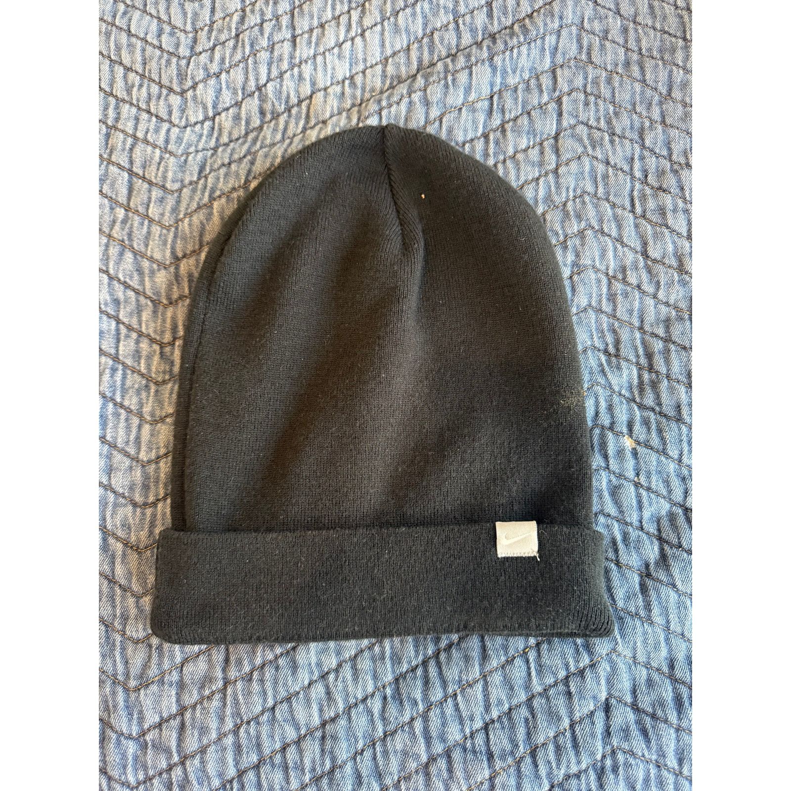 Nike Nike Black Knit Beanie with White Swoosh Logo Cap Unisex Fit Size ONE SIZE - 3 Thumbnail