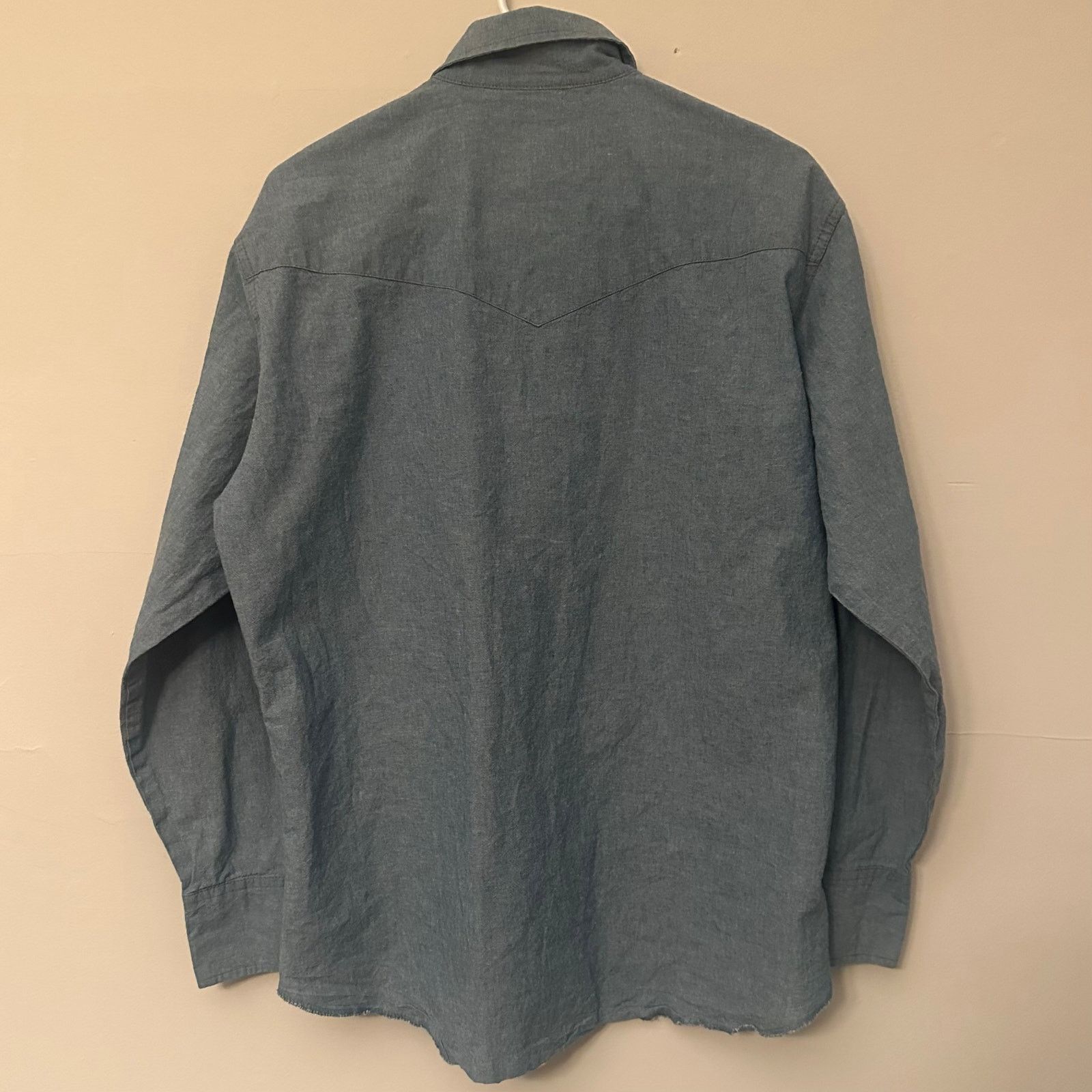 Wrangler Wrangler men’s cowboy work chambray long sleeve western snap Size US L / EU 52-54 / 3 - 4 Thumbnail
