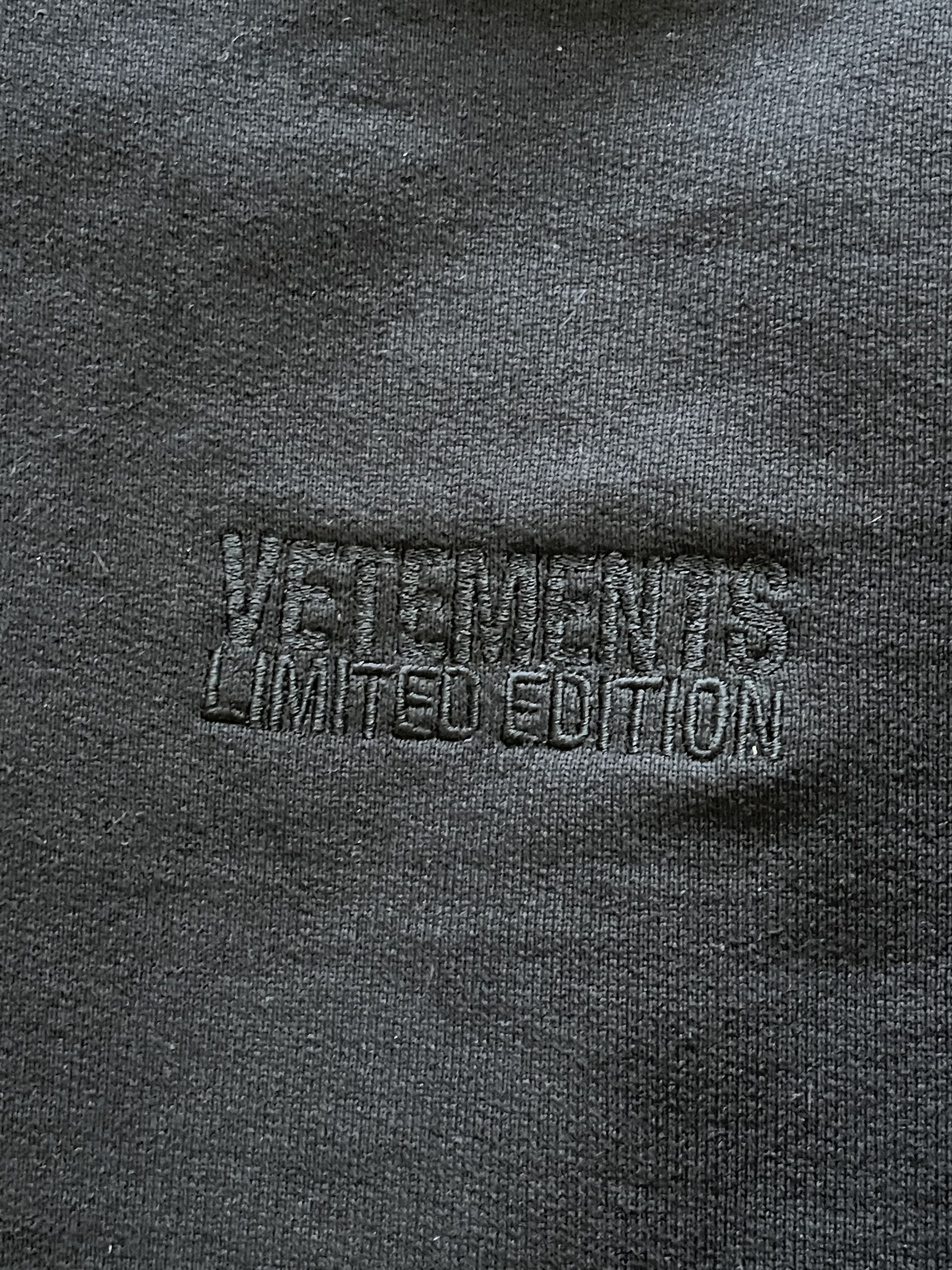 Vetements TONAL LOGO HOODIE Size US S / EU 44-46 / 1 - 2 Thumbnail