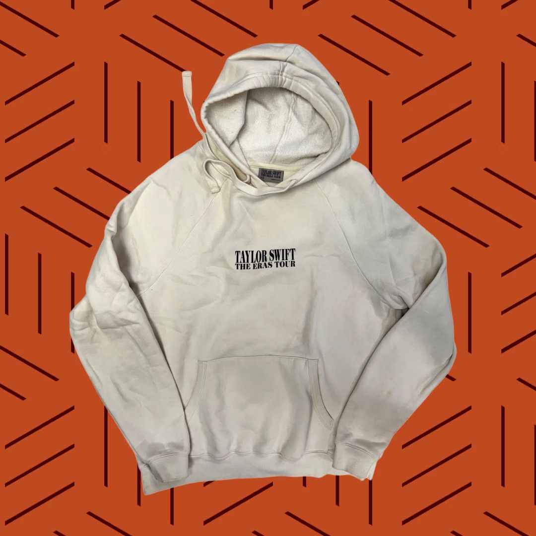 Vintage Taylor Swift The Eras Tour Hoodie Women's XS Cream Pullover Hooded Sweatshirt Graphic Print Raglan Sleeve, Casual Merch Size XS / US 0-2 / IT 36-38 - 1 Thumbnail
