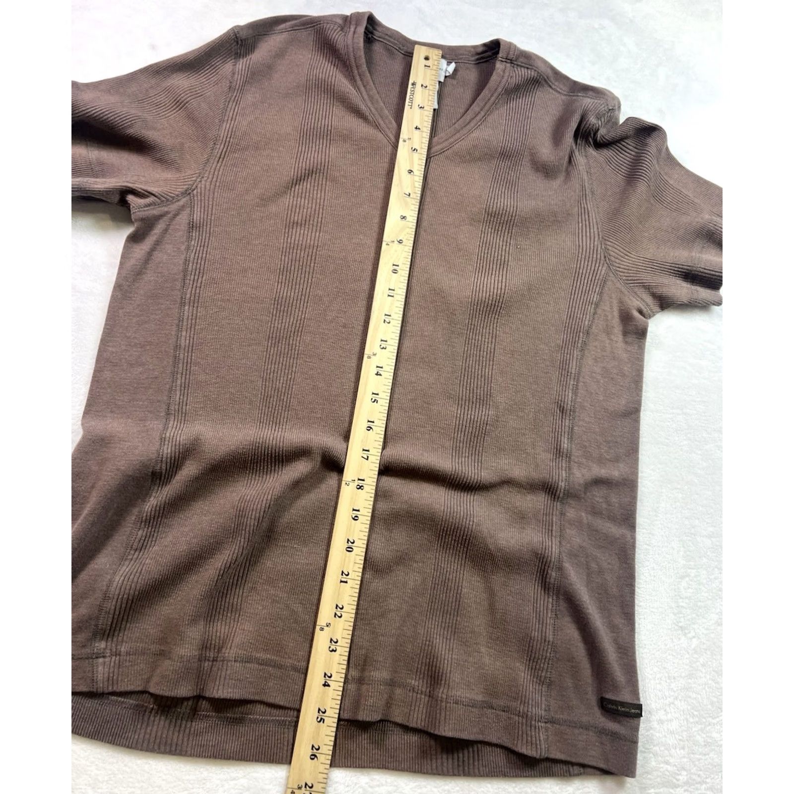 Calvin Klein Calvin Klein Ribbed V-Neck Shirt Men's L Brown Short Sleeve Pullover Knit Logo Slim Casual Shirt Size US L / EU 52-54 / 3 - 3 Thumbnail
