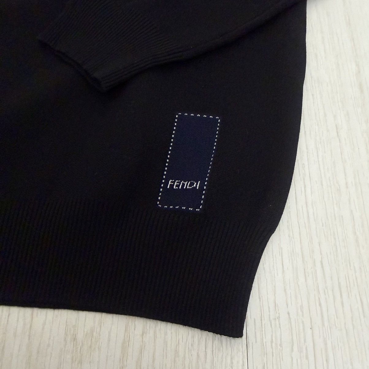 Fendi Fendi FZX030 Logo Knit Sweatshirt Sweater Black Size US S / EU 44-46 / 1 - 6 Thumbnail