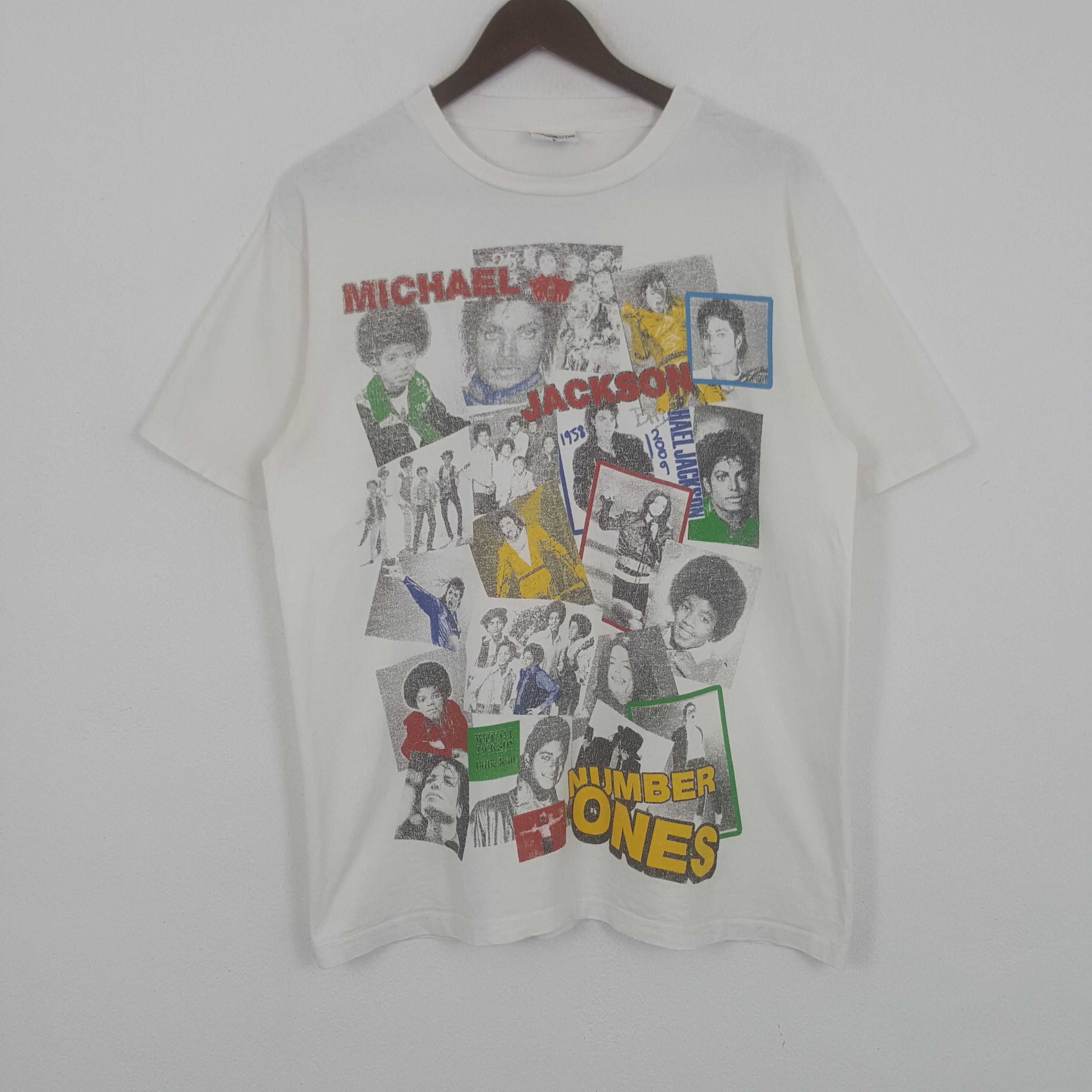 Vintage Vintage Michael Jackson American Singer Tshirt Size US L / EU 52-54 / 3 - 1 Thumbnail