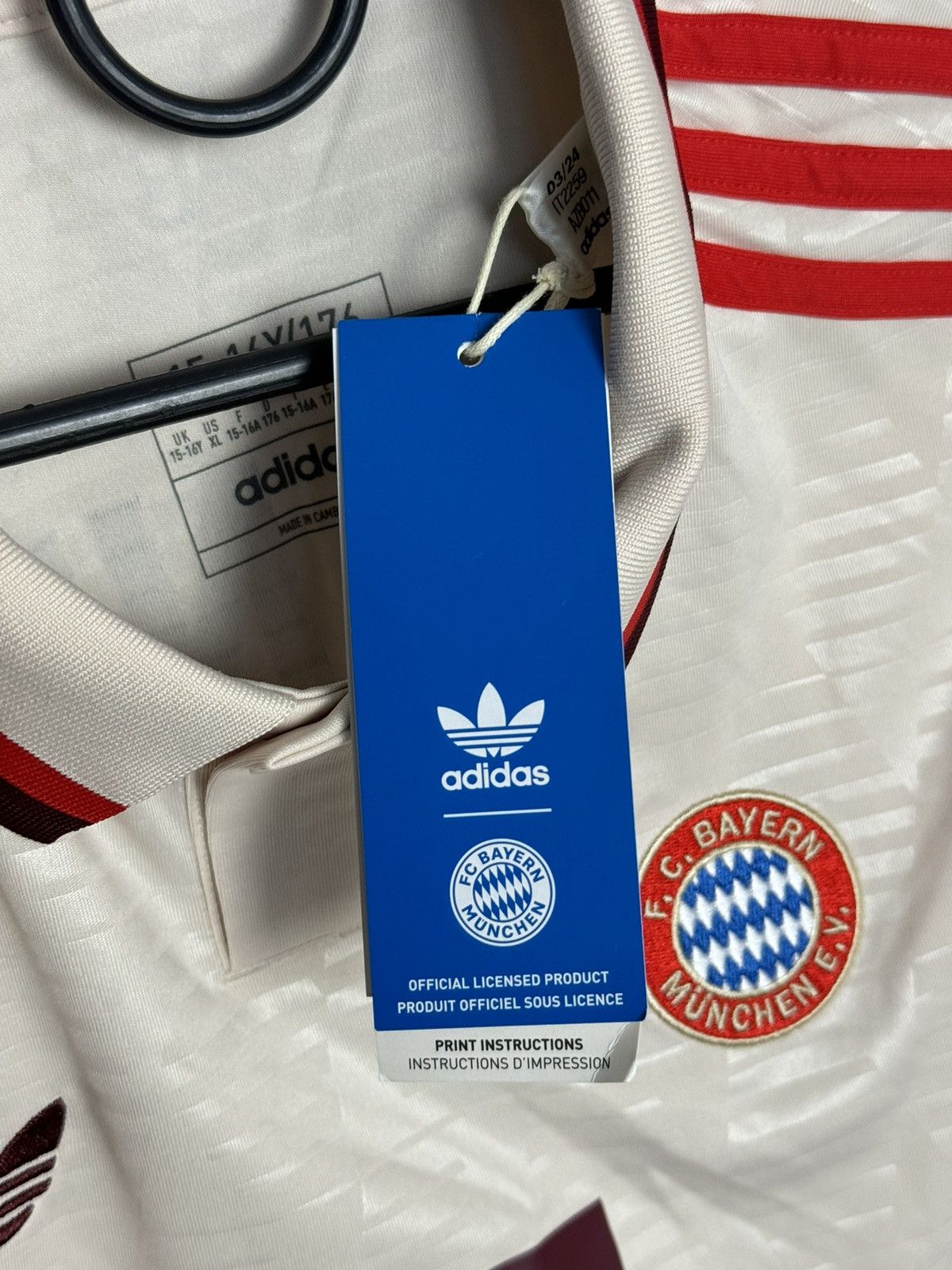 Adidas KIDS New Bayern Munchen 24/25 Third Kane Football Jersey Size US S / EU 44-46 / 1 - 9 Thumbnail