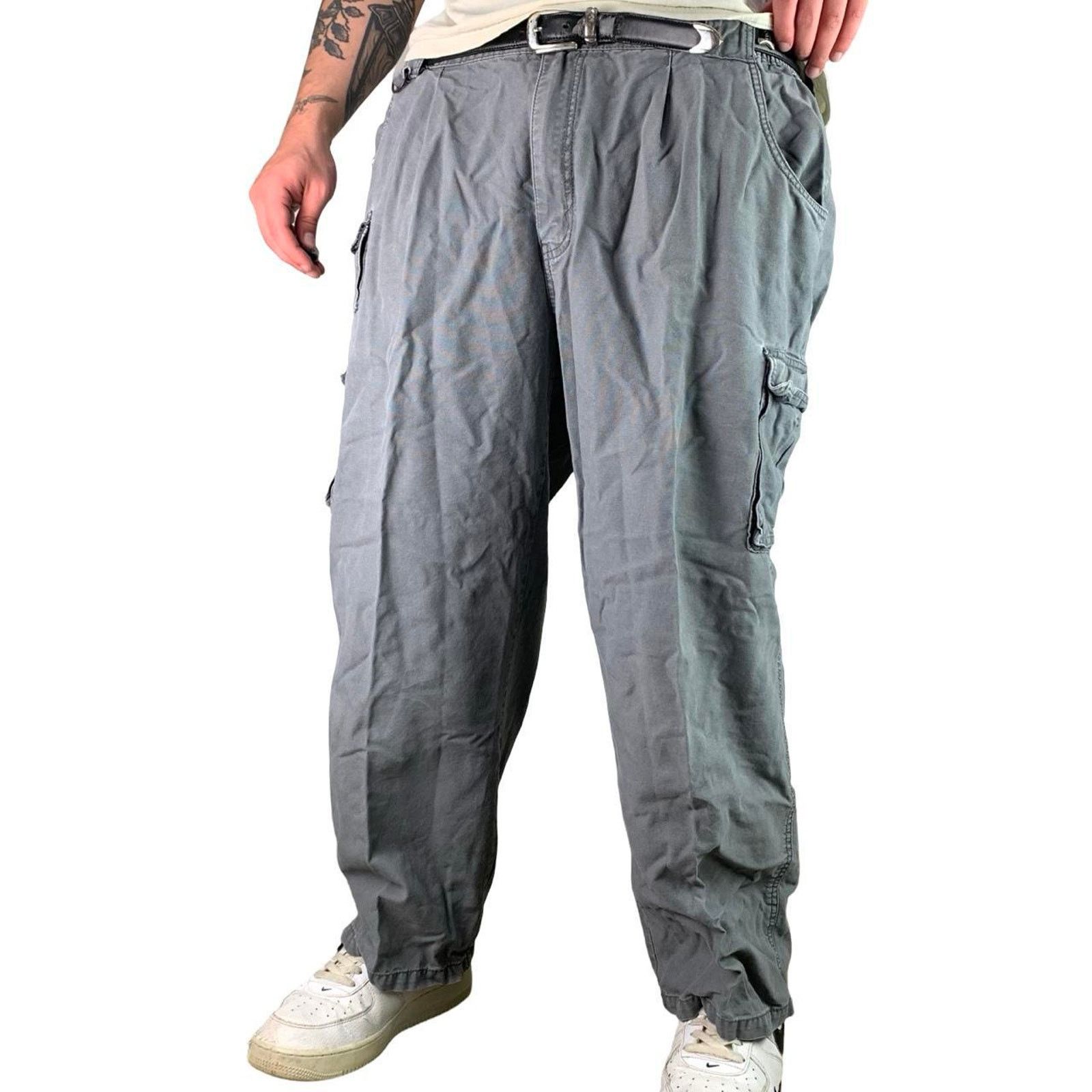 Vintage Vintage 90s Baggy Gray Cargo Pants Size US 42 / EU 58 - 1 Thumbnail