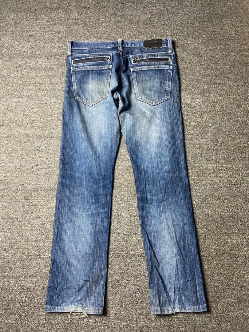 Uniqlo Uniqlo Men’s Skinny Fit Tapered Jeans (172) Size US 33 - 2 Thumbnail