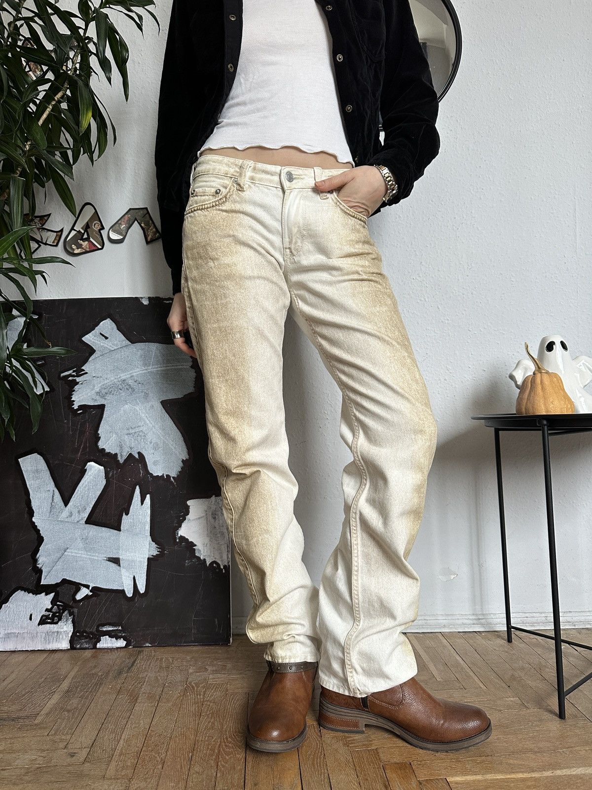 Weekday Weekday Arrow Low Dusty Western Straight Jeans Size 25" / US 0 / IT 36 - 4 Thumbnail
