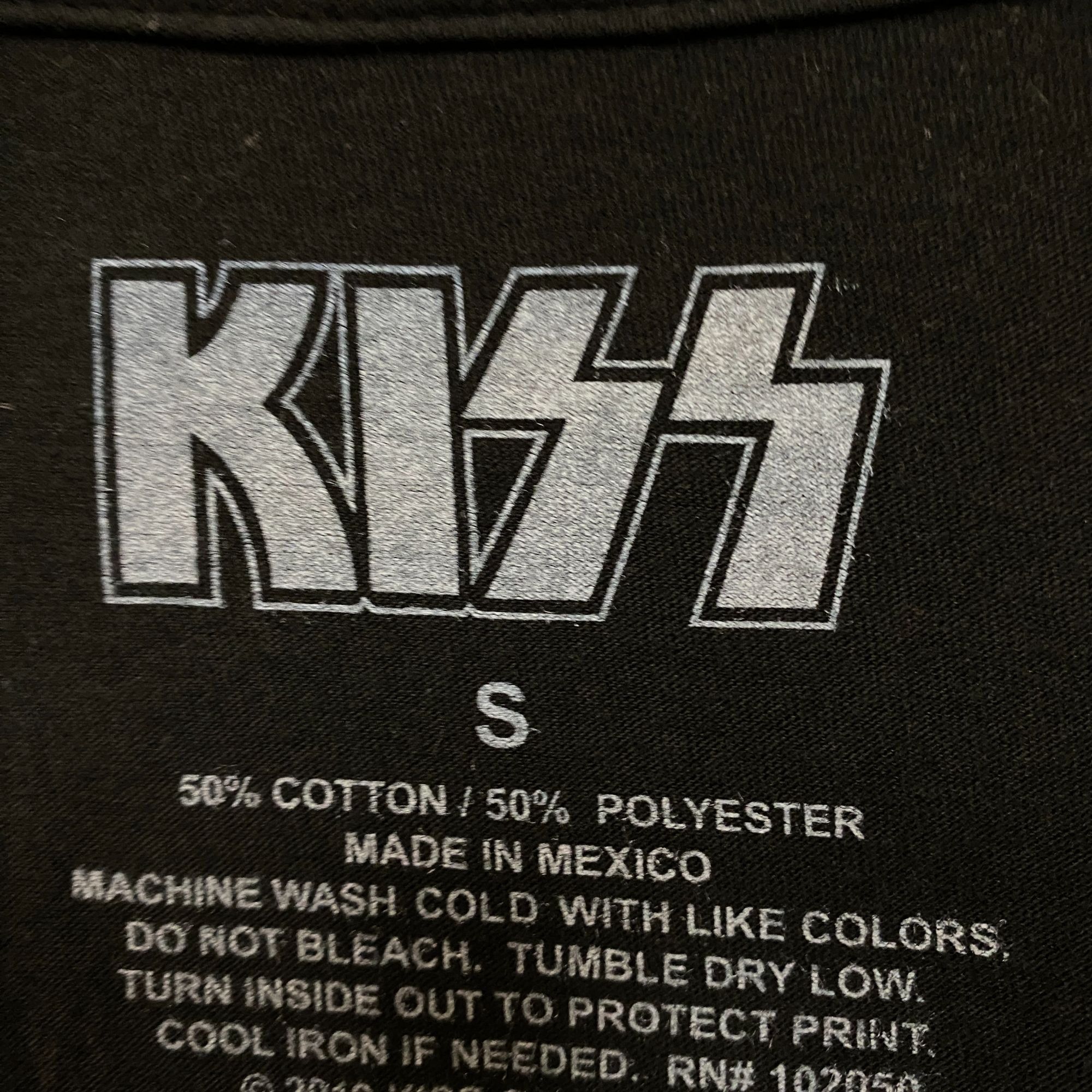 Band Tees Kiss Alive in '77! Rock Tshirt size small Size US S / EU 44-46 / 1 - 4 Thumbnail