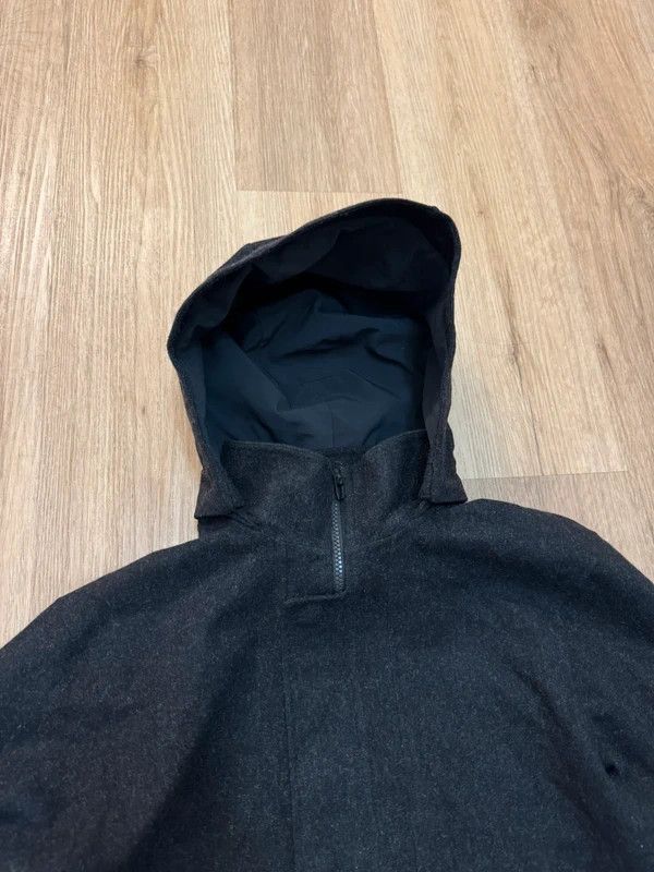 Lululemon Lululemon Storm Break Rain Jacket Wool size L Size US L / EU 52-54 / 3 - 4 Thumbnail