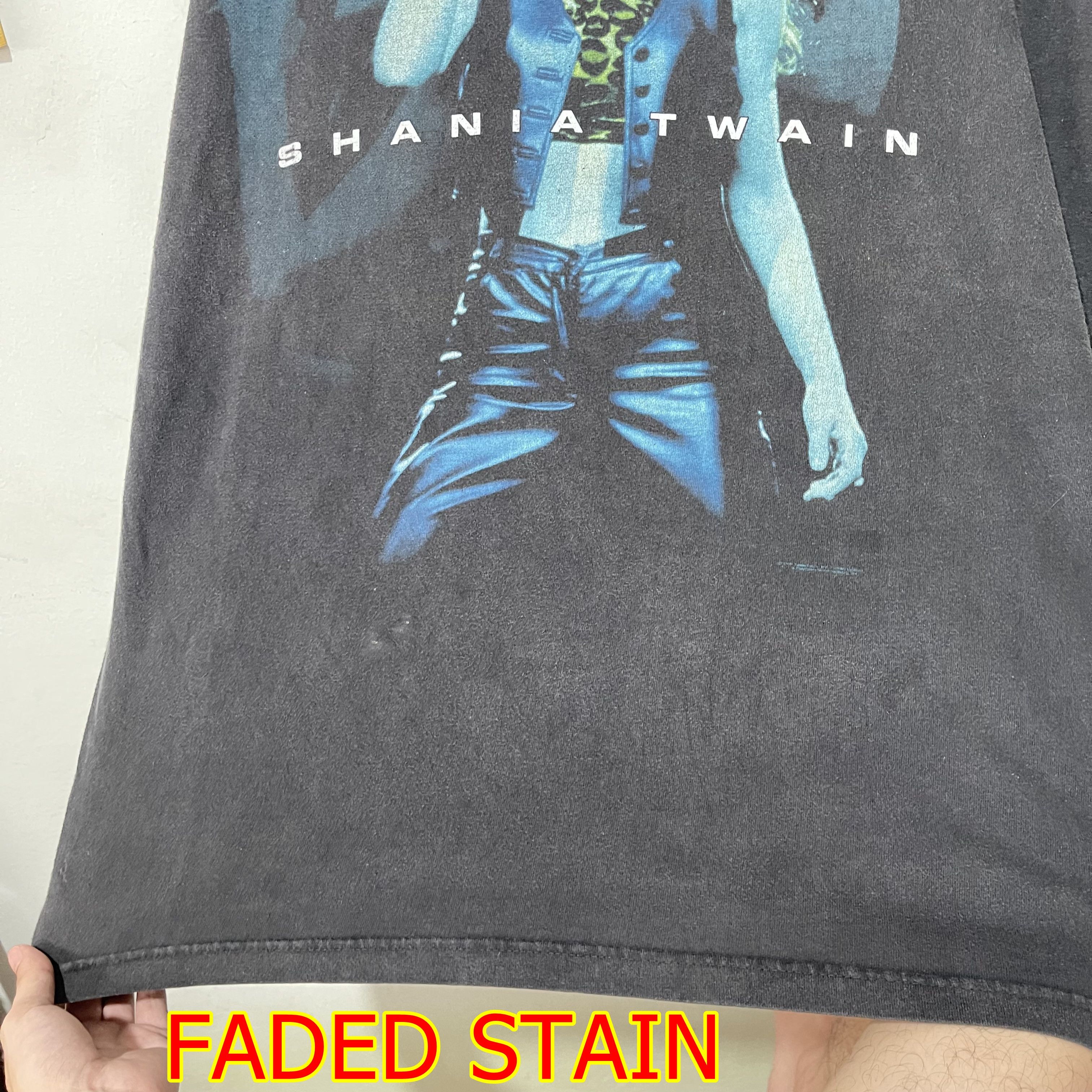 Vintage Vintage 90s Shania Twain Tour T-Shirt Size US XL / EU 56 / 4 - 9 Thumbnail