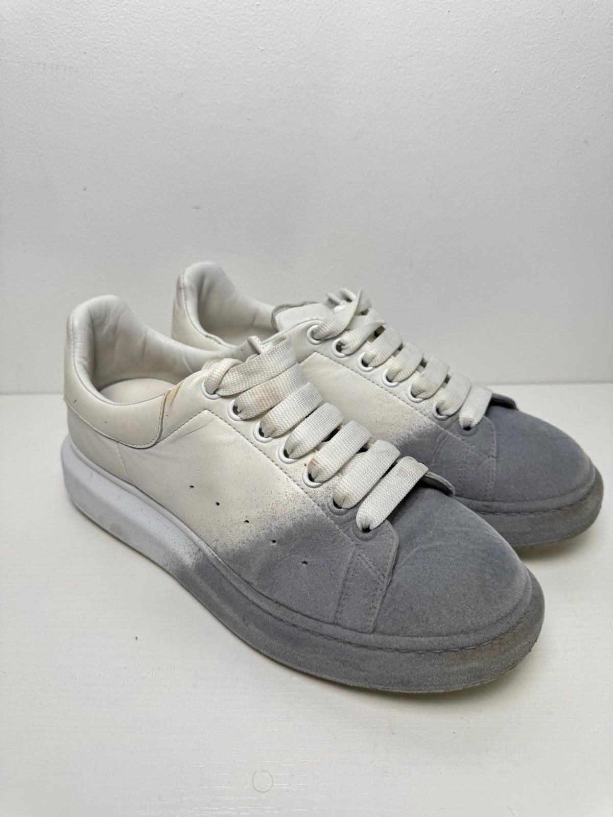 Alexander McQueen Alexander McQueen Oversized Spray Paint Sneaker SZ 43 White Size US 10 / EU 43 - 1 Thumbnail