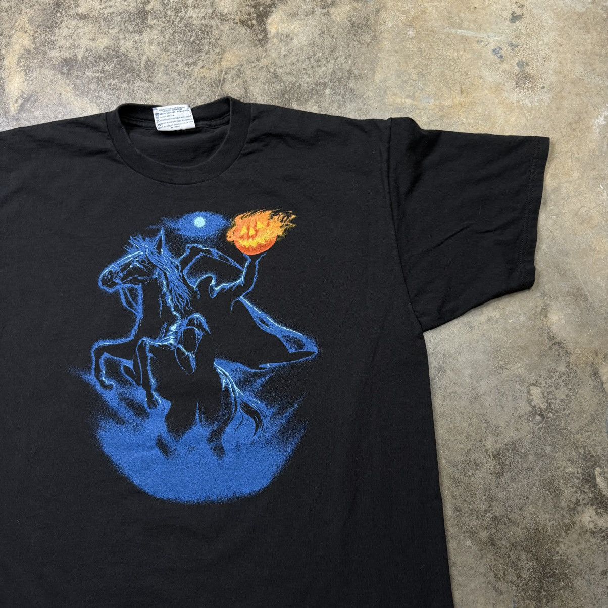 Vintage vintage headless horseman baggy halloween scary tshirt Size US XL / EU 56 / 4 - 3 Thumbnail
