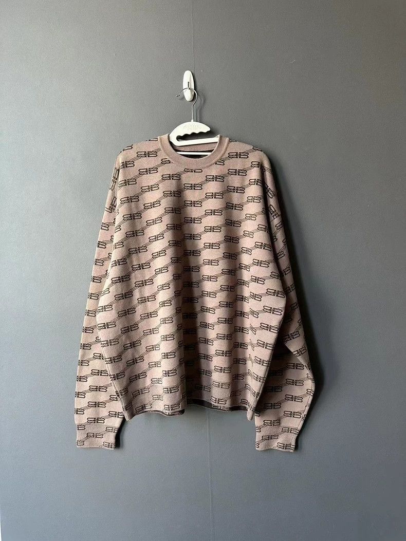 Balenciaga Balenciaga Khaki lock full print sweater Size US S / EU 44-46 / 1 - 1 Thumbnail