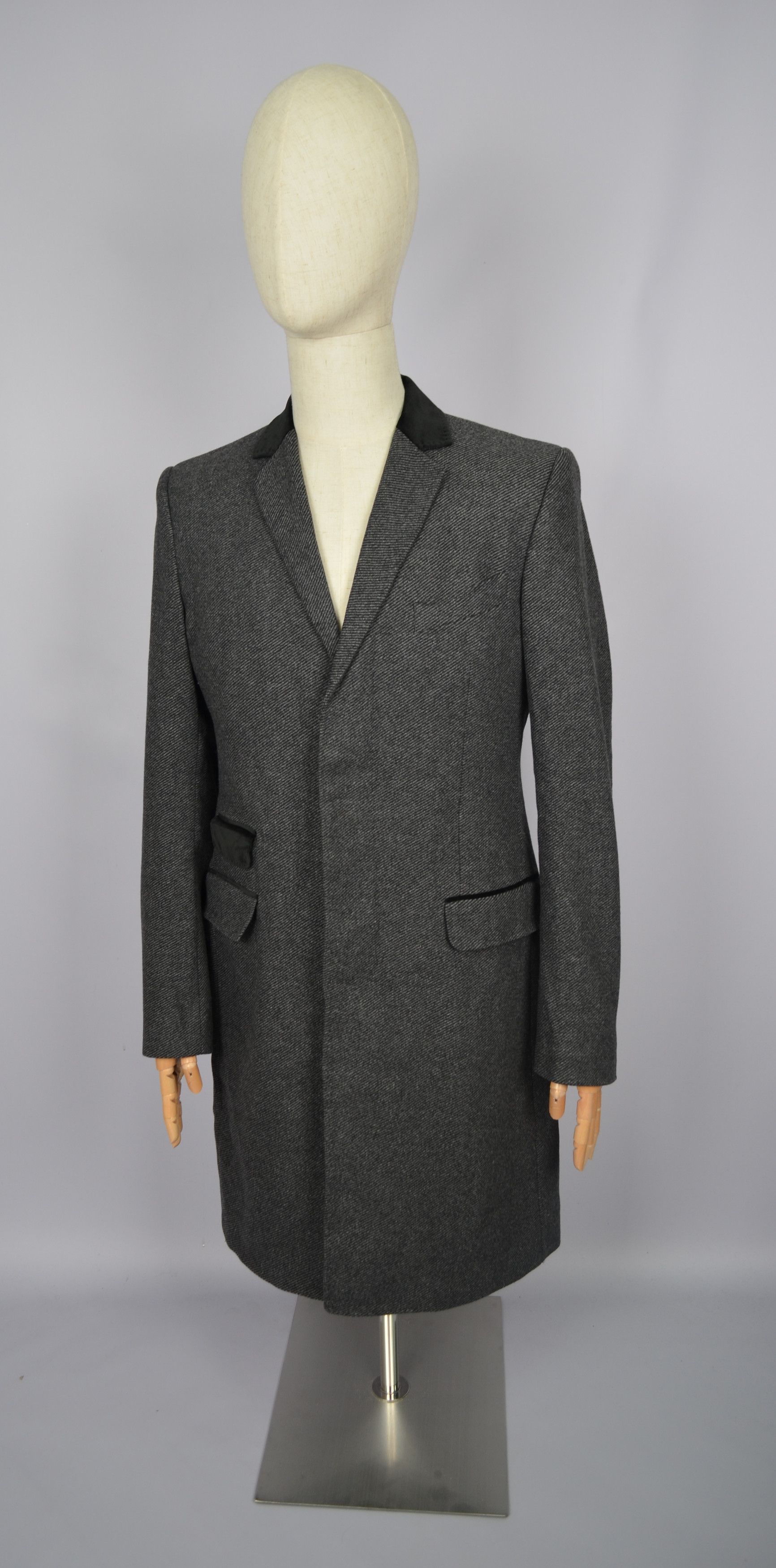 Dolce & Gabbana × Vintage D&G Dolce & Gabbana Grey 100% Wool Coat Car Pea Coat Size M Size US M / EU 48-50 / 2 - 15 Thumbnail